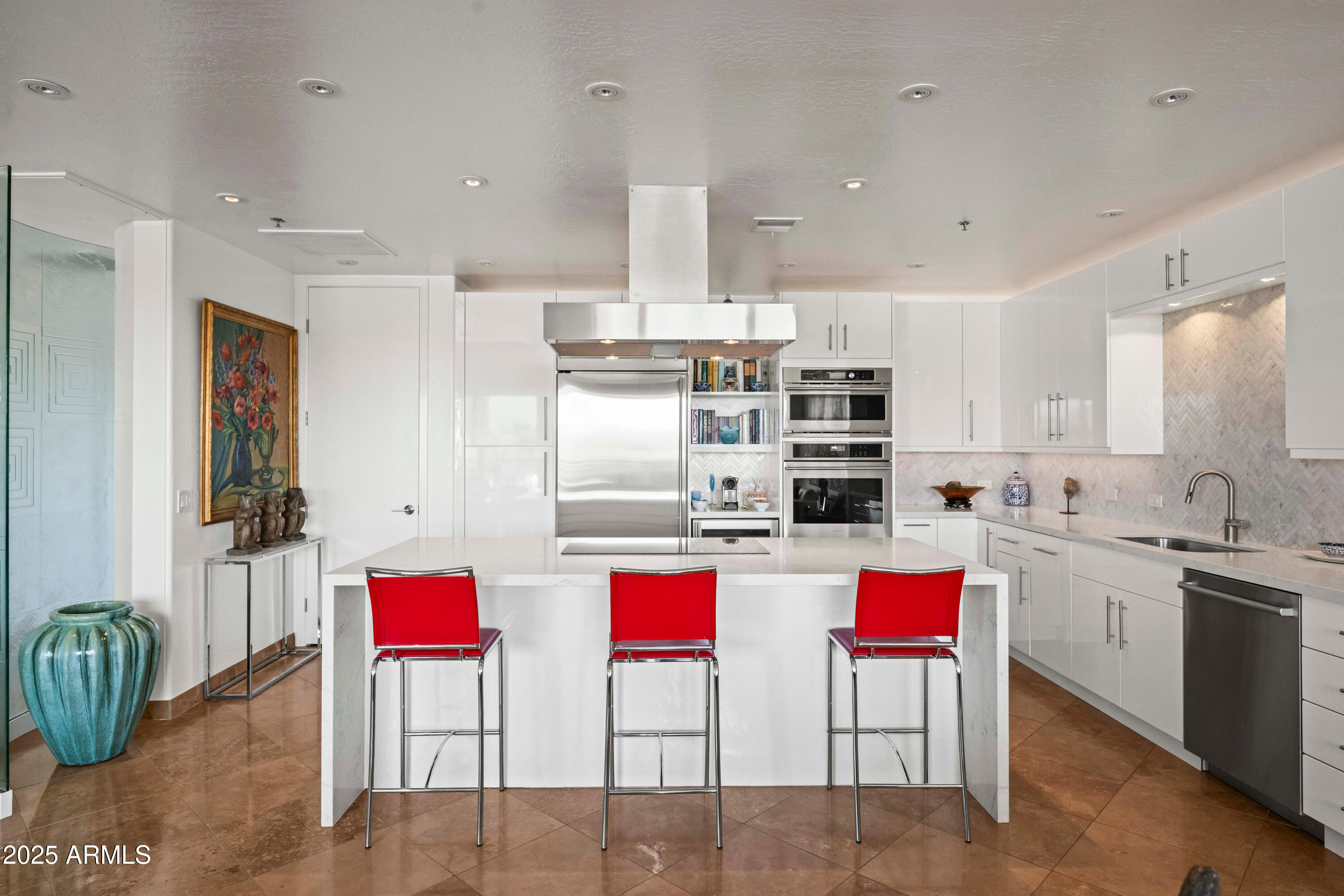 17 W VERNON Avenue 508