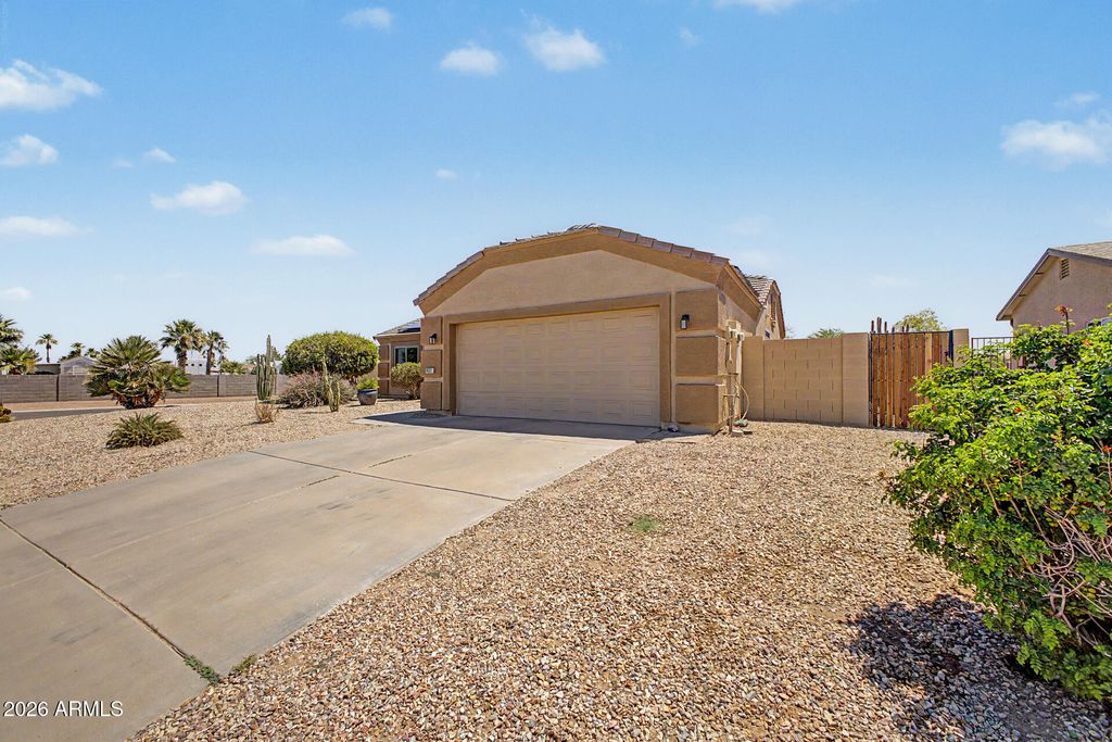 Photo of 14121 S Redondo Road, Arizona City, AZ 85123 (MLS # 7037672)
