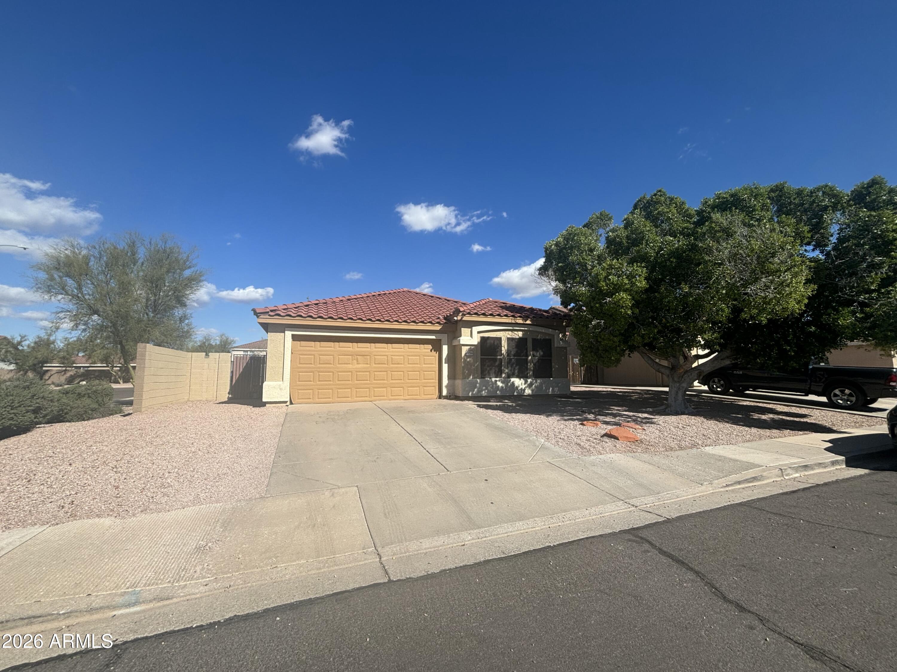 10726 E Bramble Avenue