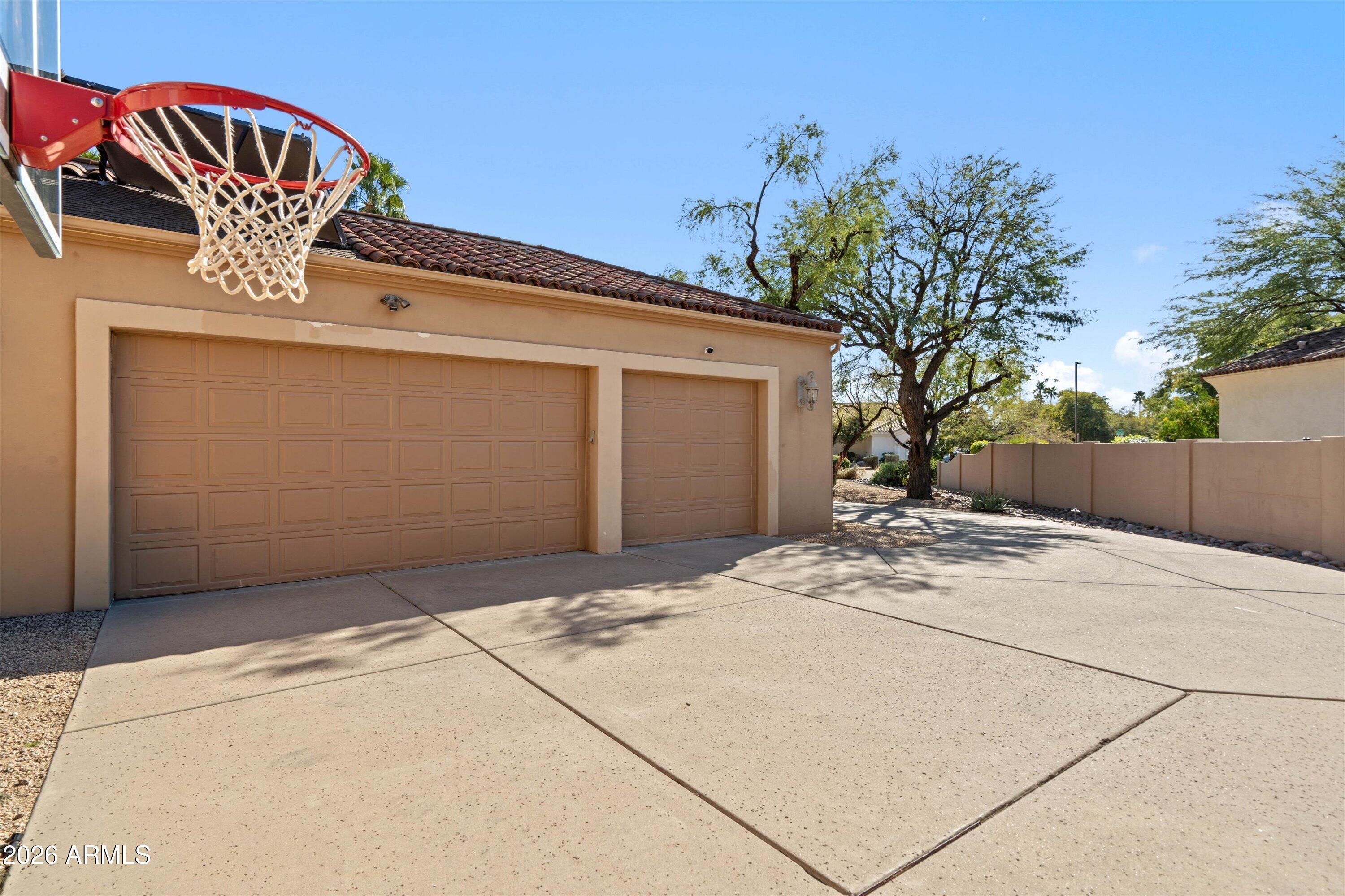 8614 E SWEETWATER Avenue