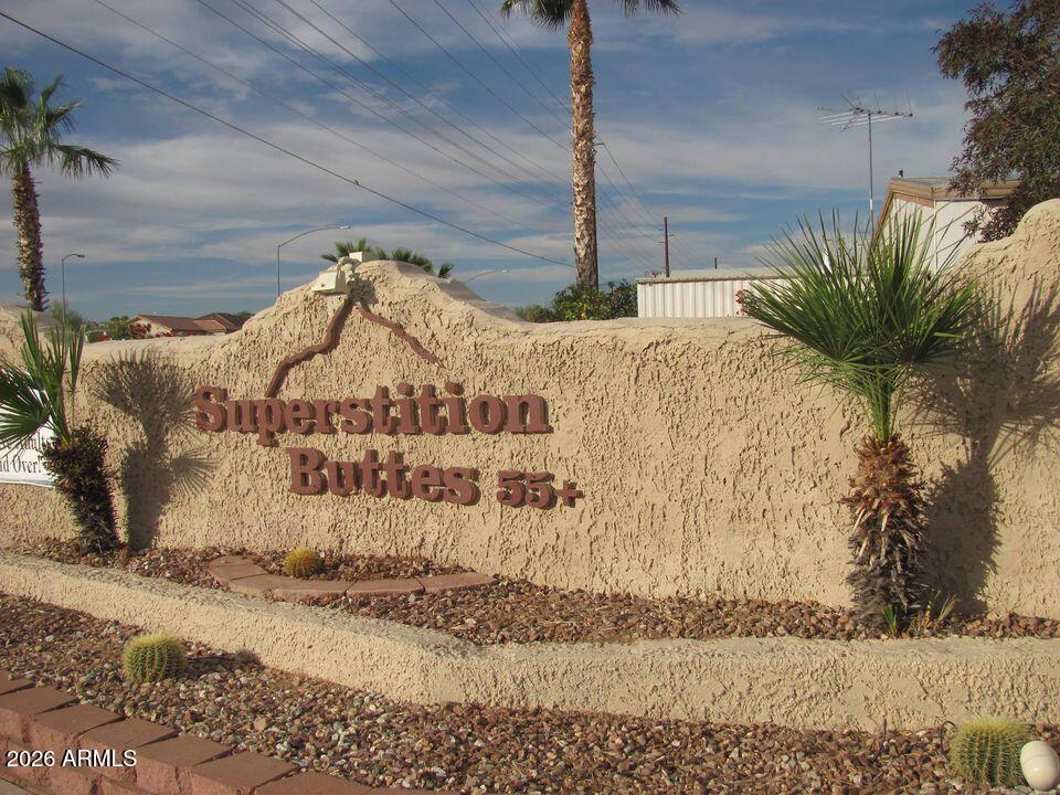Superstition Buttes Moblie Home Park - Residential