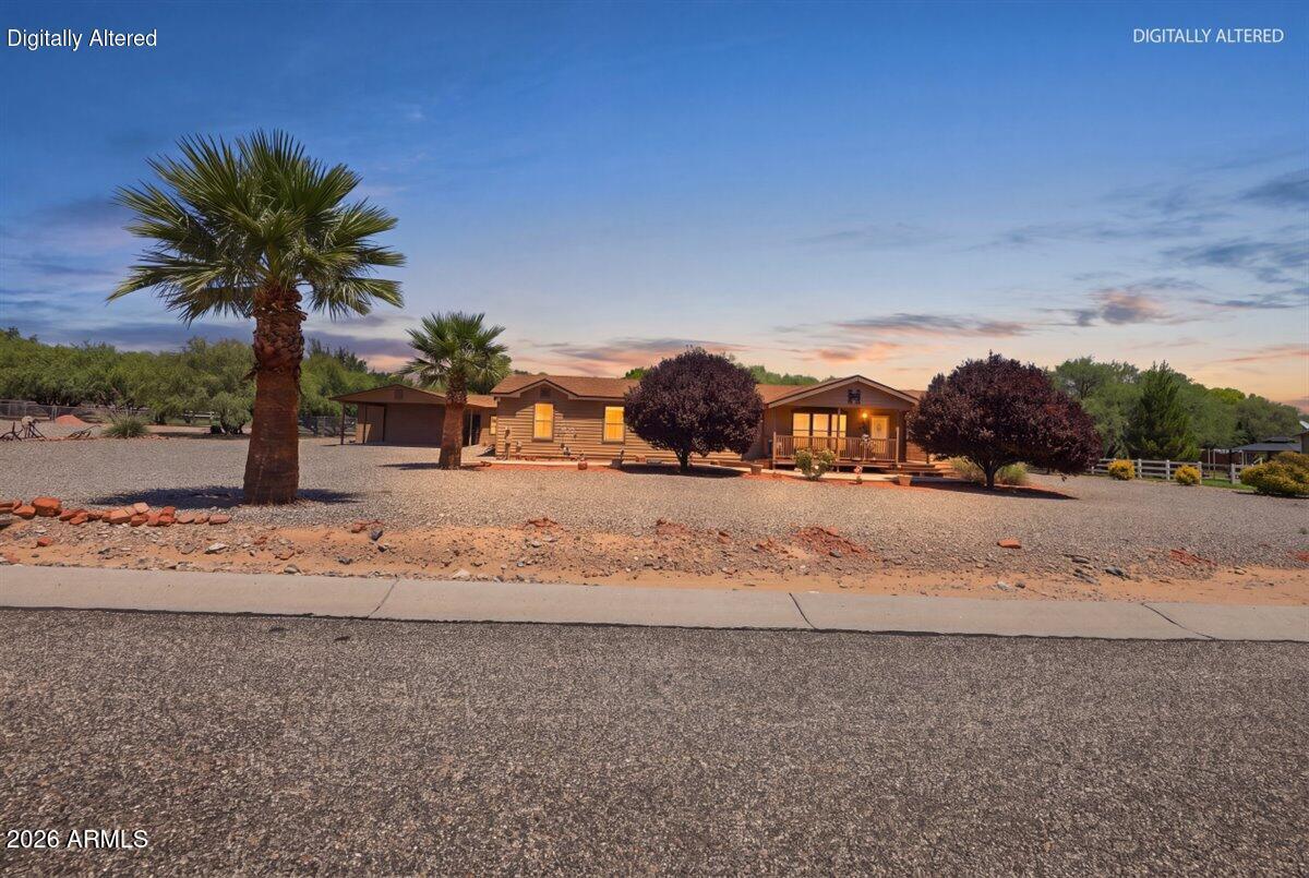 2064 W CALLE SALIDA --