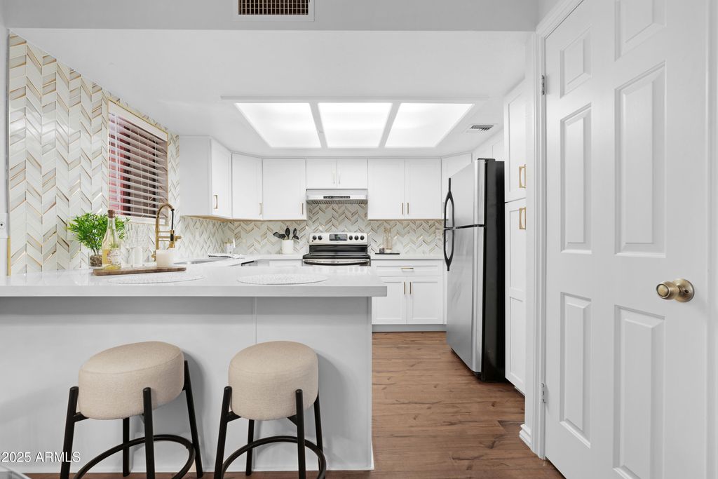 Photo of 4303 E Cactus Road #410, Phoenix, AZ 85032 (MLS # 6934774)