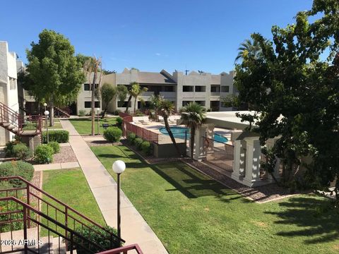Photo of 3301 E Earll Drive #219, Phoenix, AZ 85018 (MLS # 7013778)