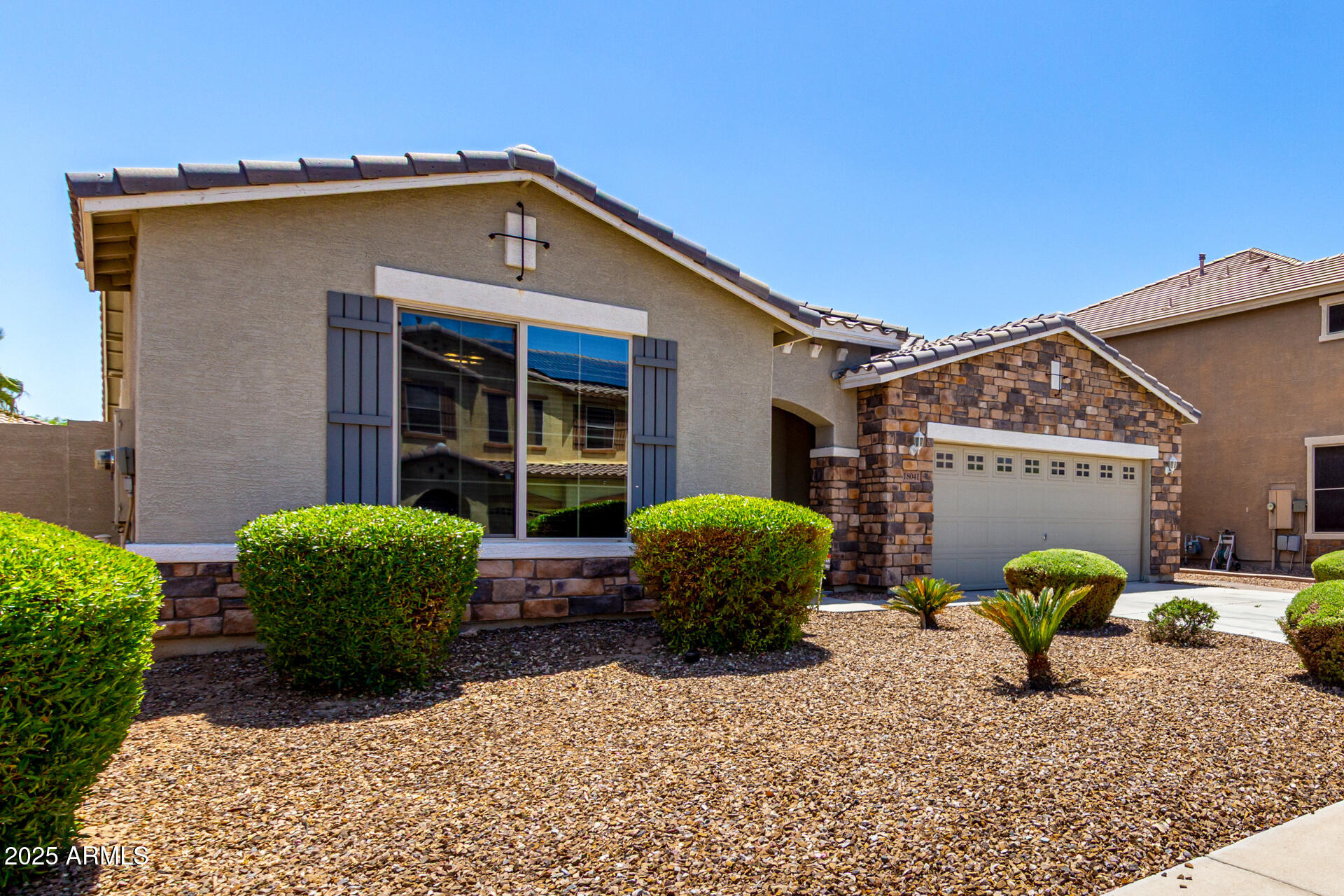 18041 W IVY Lane