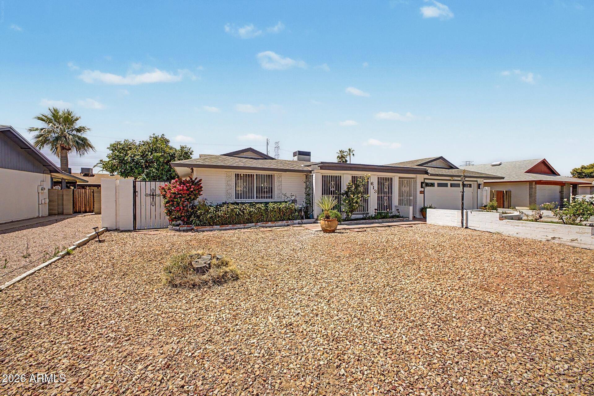 613 E BELL DE MAR Drive
