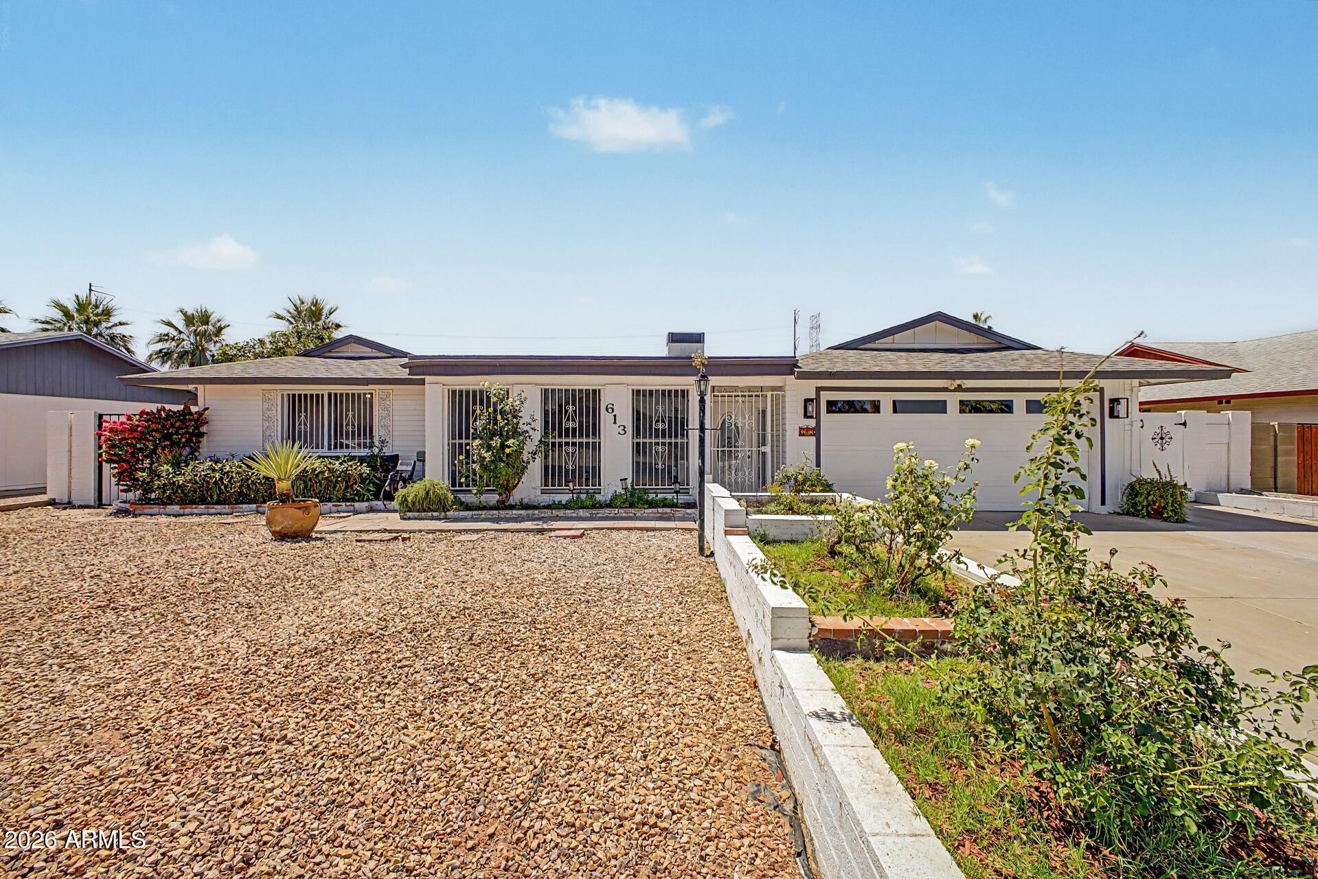 613 E BELL DE MAR Drive