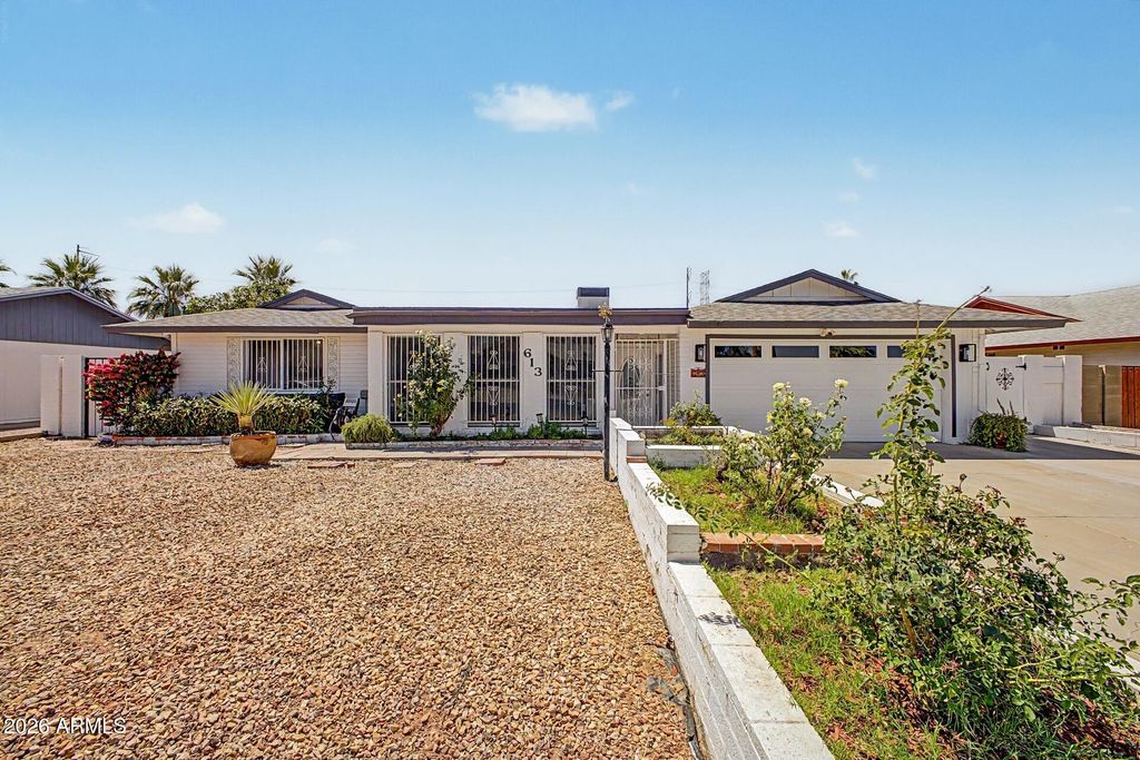 Photo of 613 E Bell De Mar Drive, Tempe, AZ 85283 (MLS # 7027313)