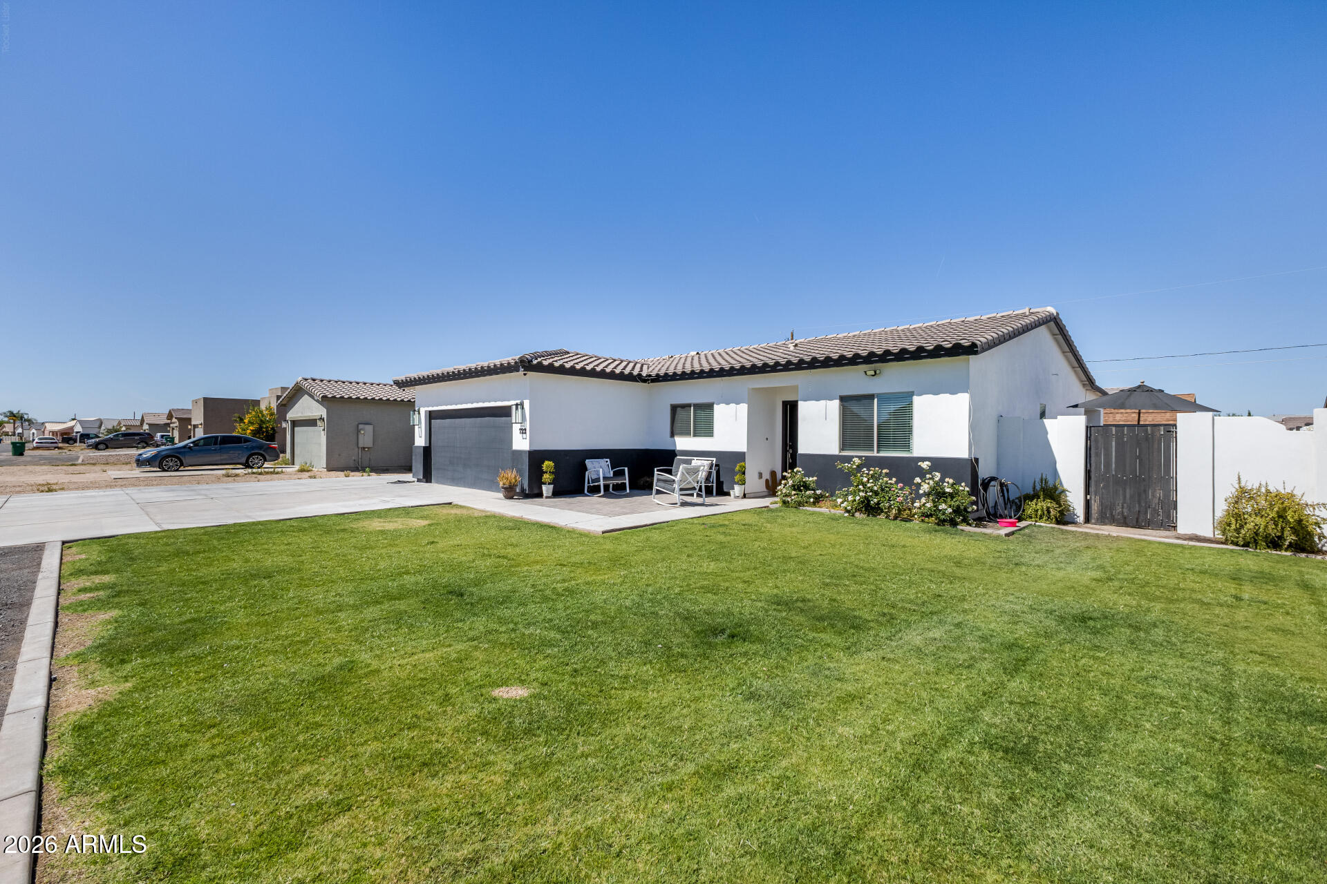 5722 E Red Bird Lane