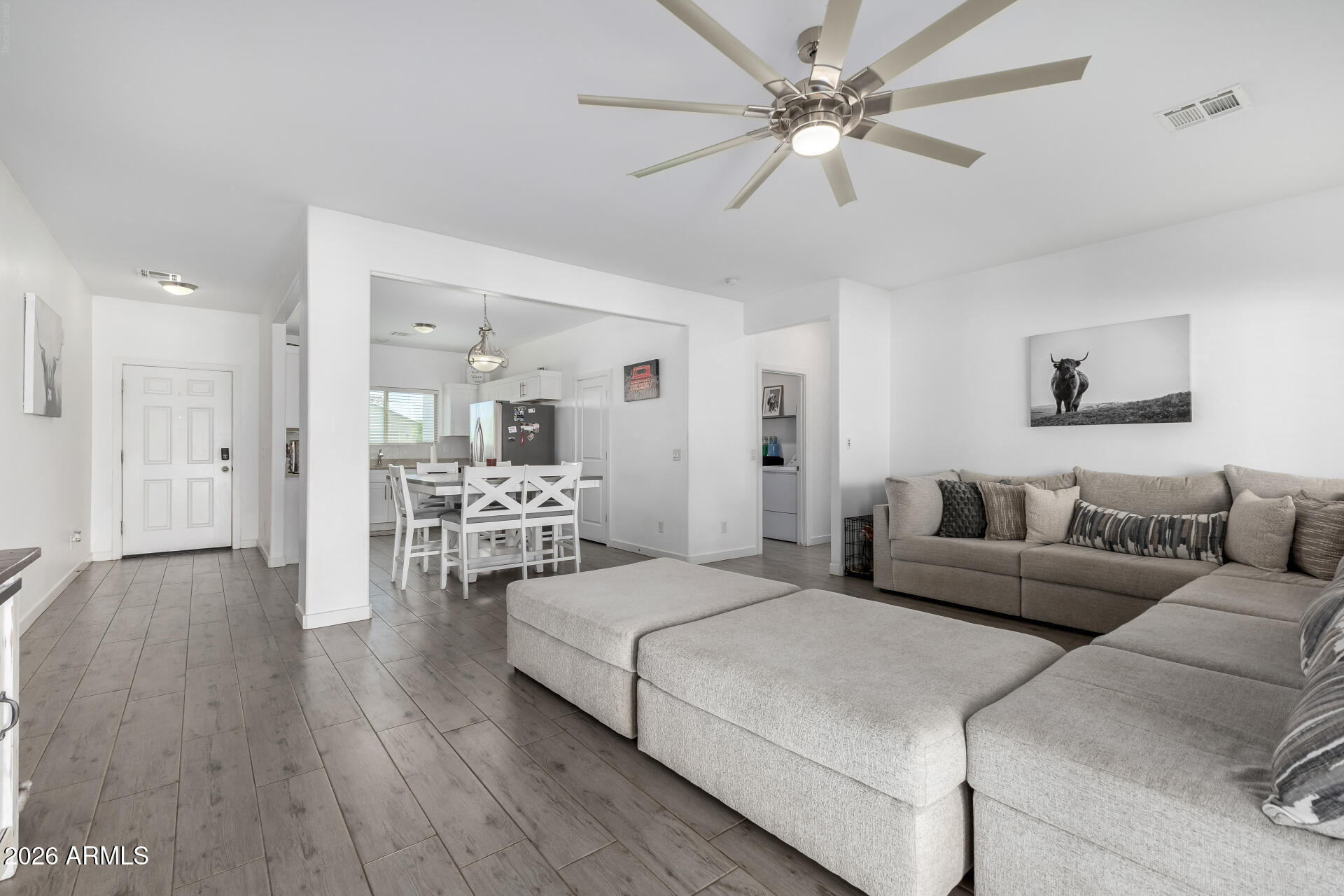 5722 E Red Bird Lane