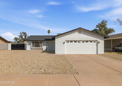 38 W HILLVIEW Street Mesa AZ 85201