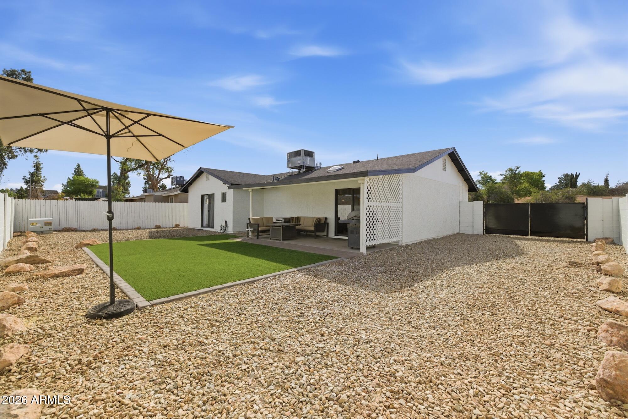 38 W HILLVIEW Street