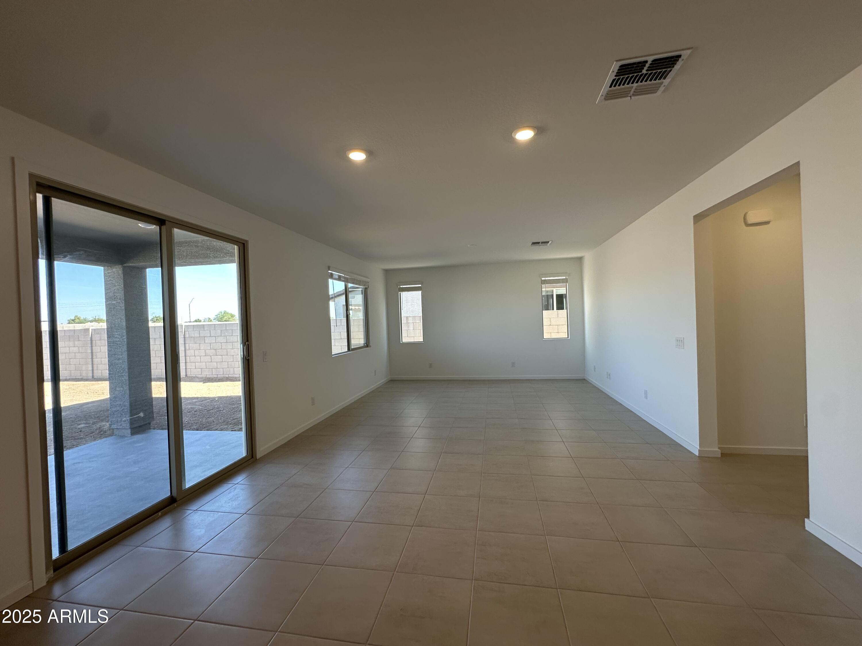 25178 W LA SALLE Street