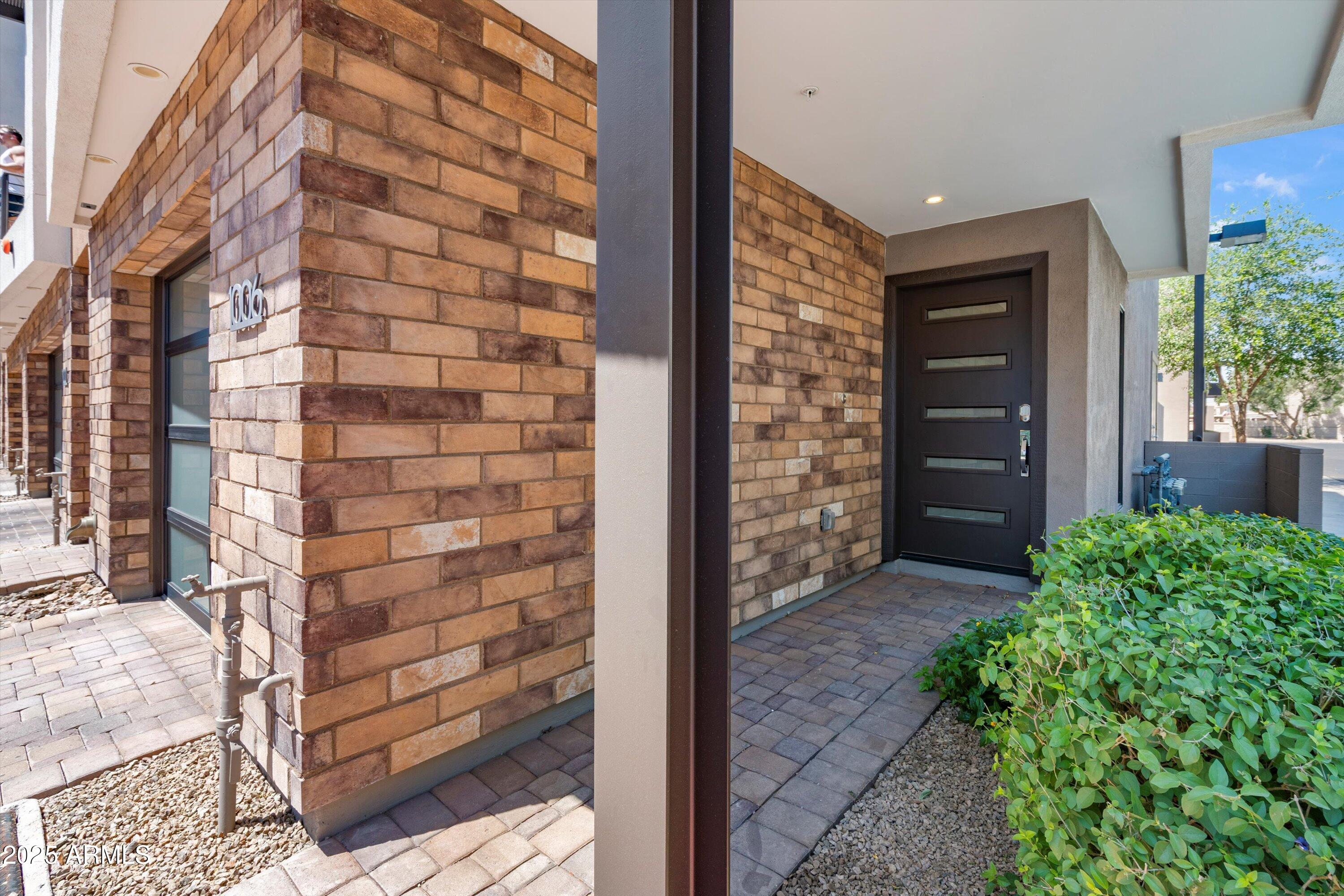 3233 N 70th Street Unit 1006