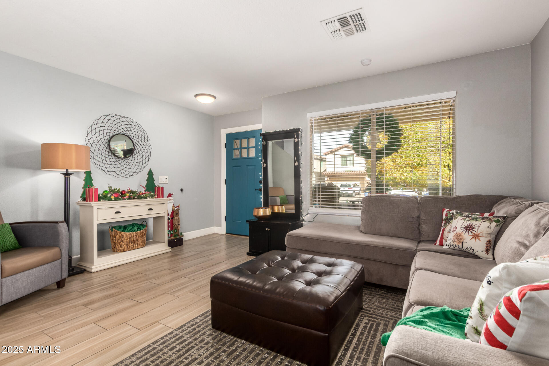 13129 W CLARENDON Avenue