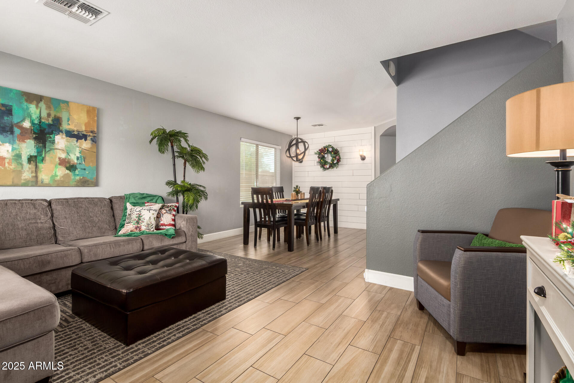 13129 W CLARENDON Avenue