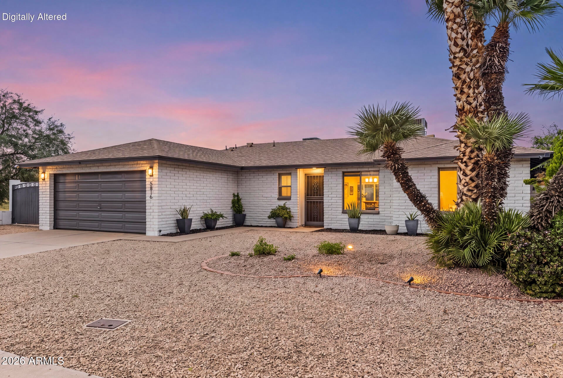 5816 E ACOMA Drive
