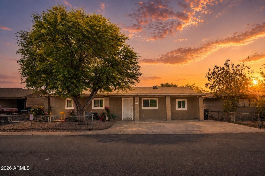 Photo of 3801 W Wilshire Drive, Phoenix, AZ 85009 (MLS # 7032044)