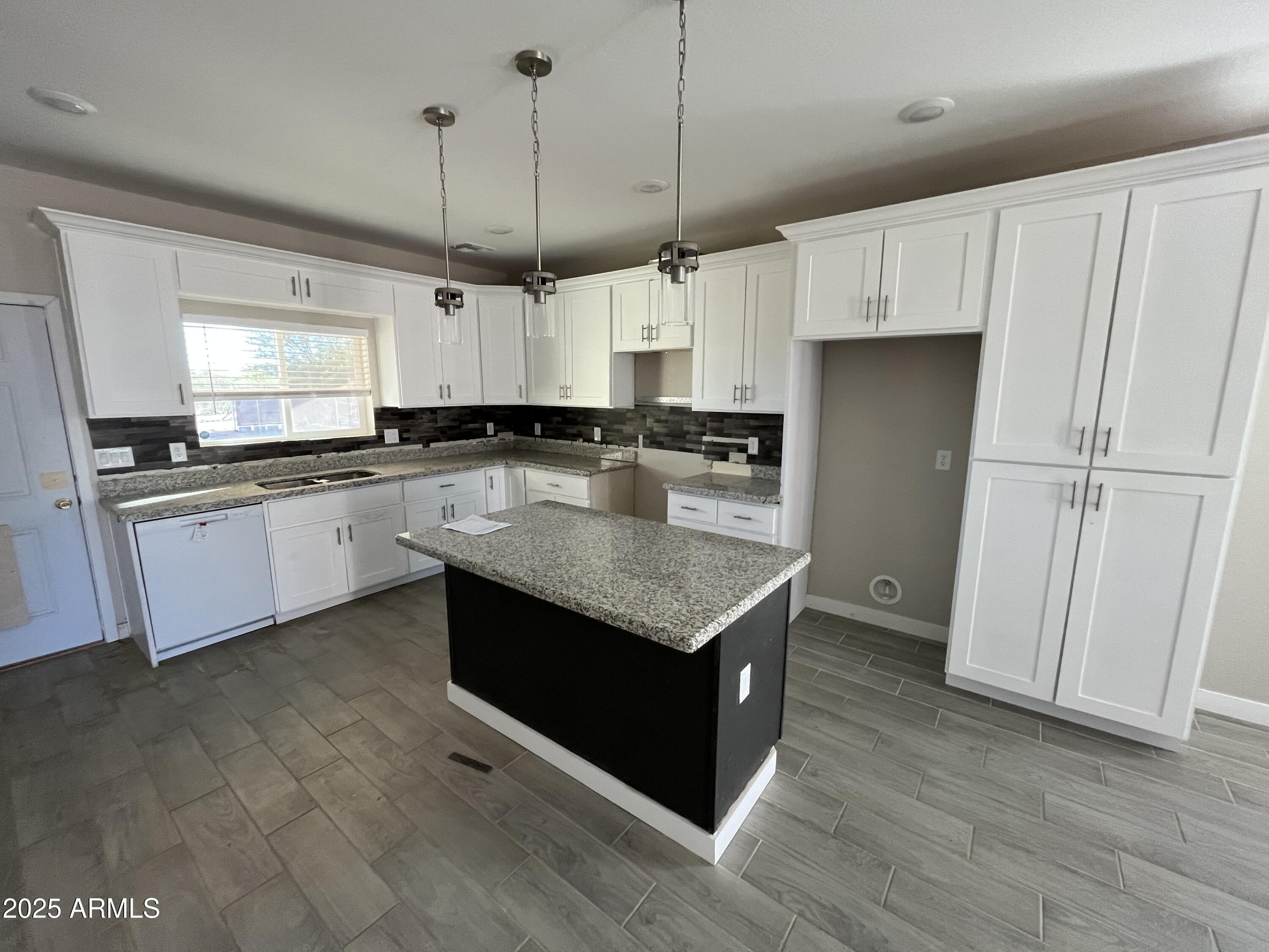 21770 W HARDING Avenue