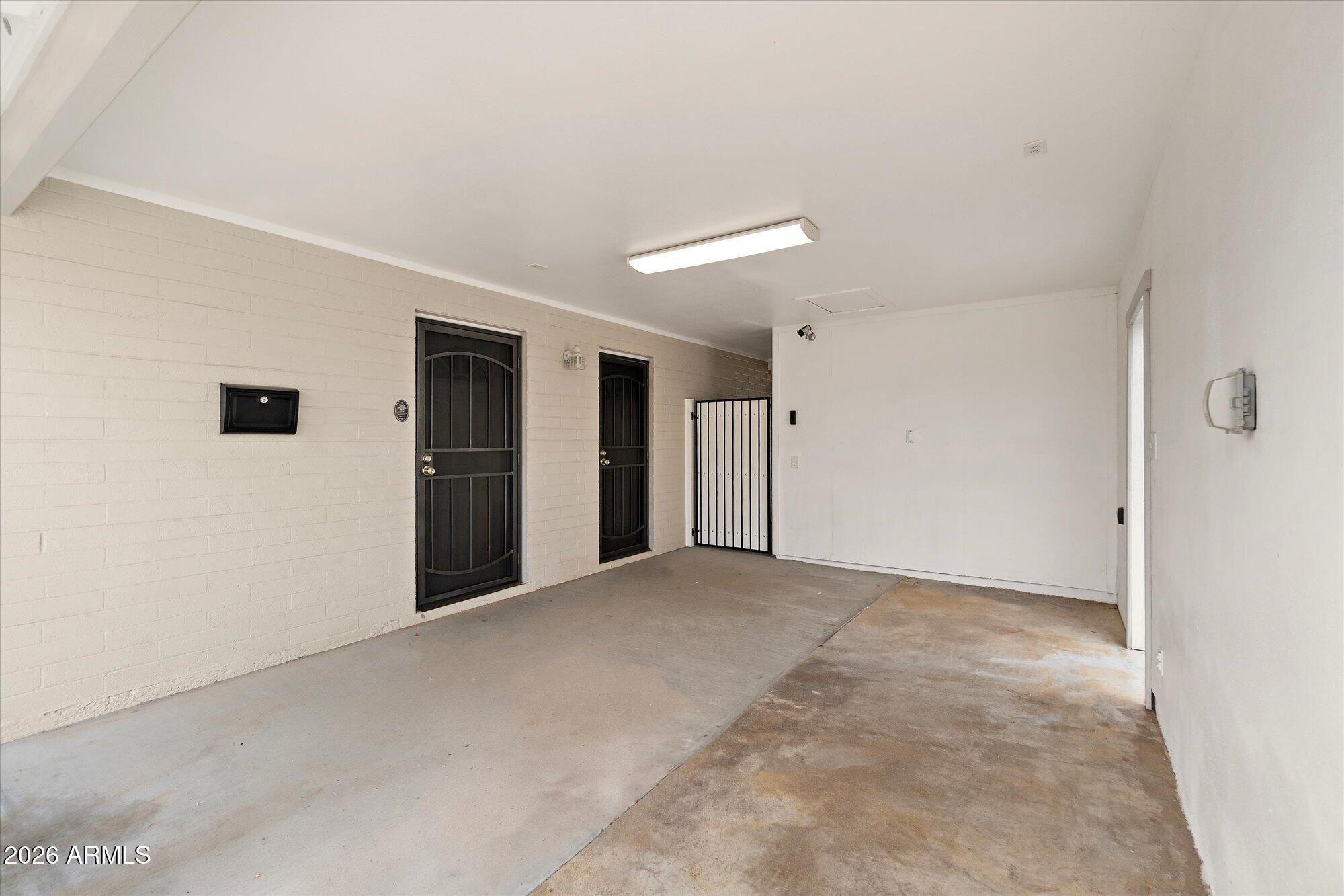 424 W SANTA CRUZ Drive