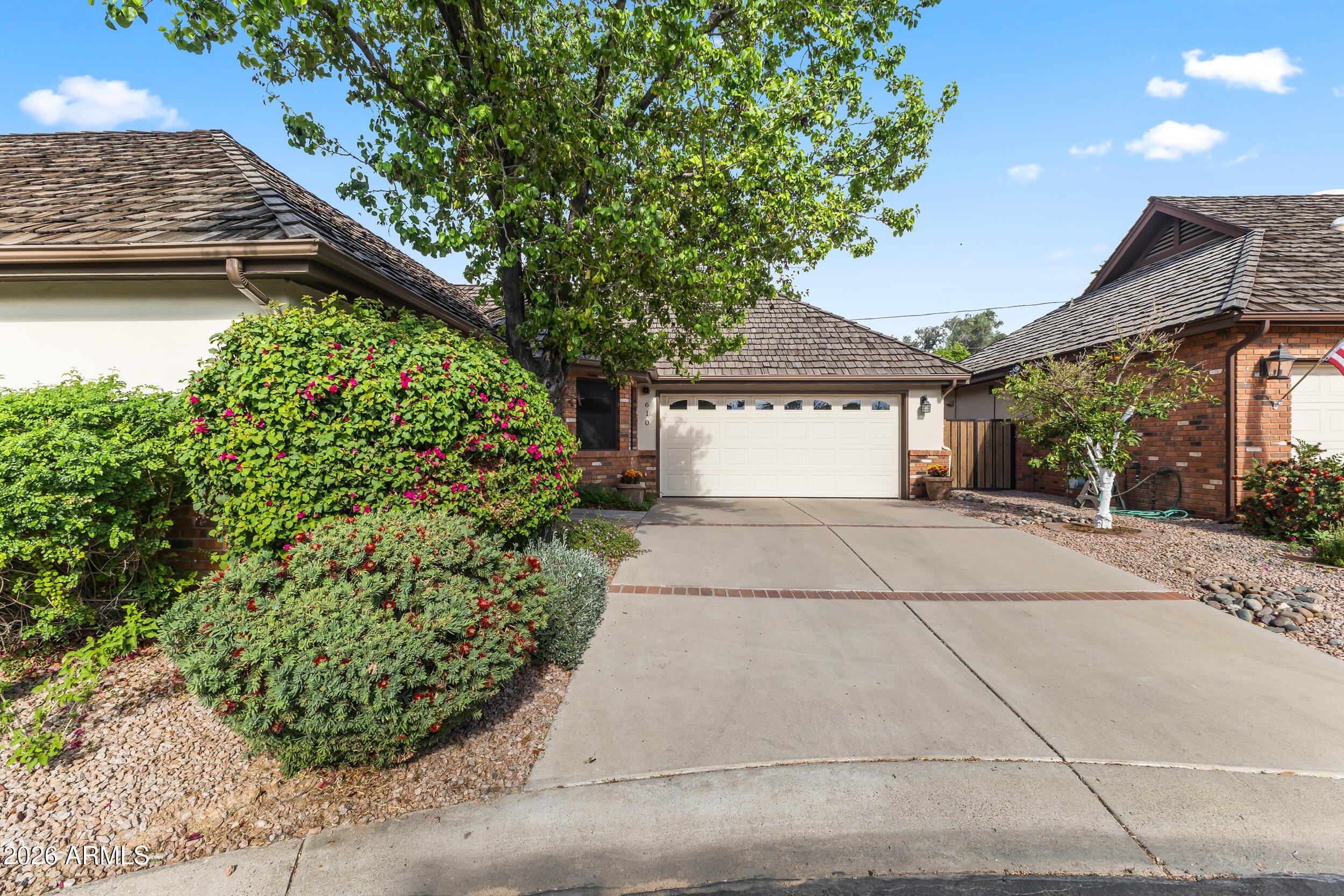610 W GLENN Drive