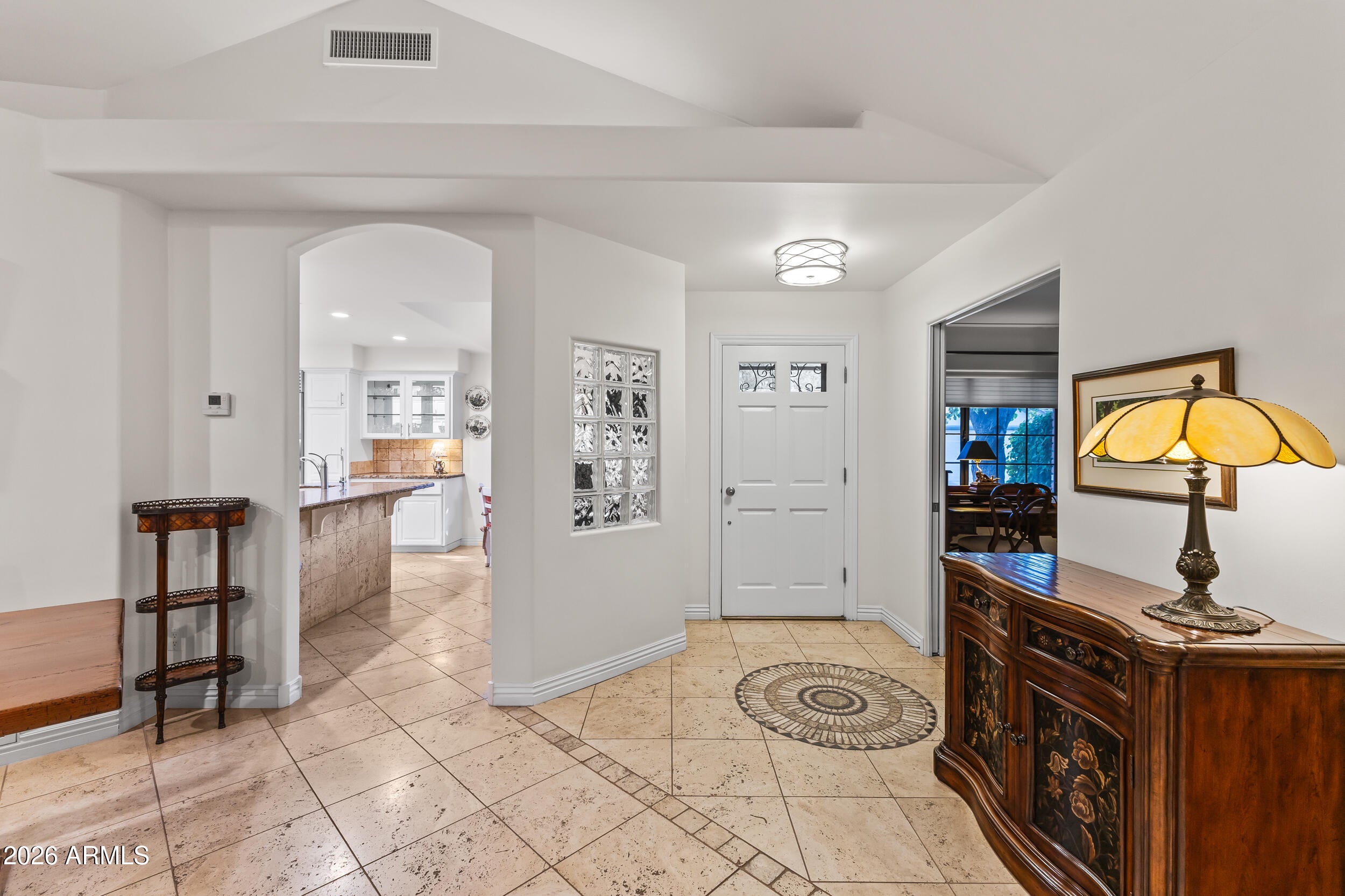 610 W GLENN Drive