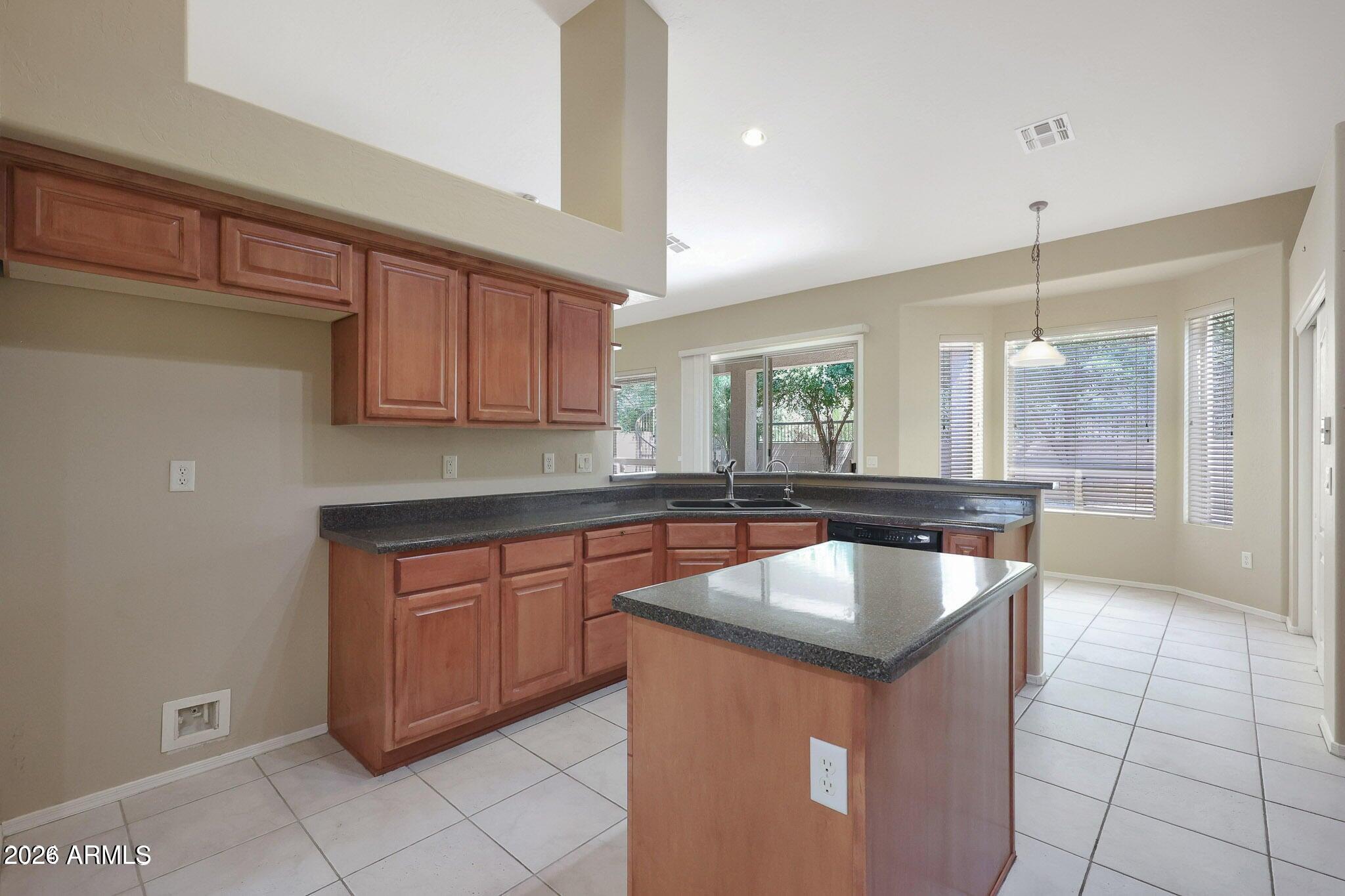 7632 E SNOWDON Circle