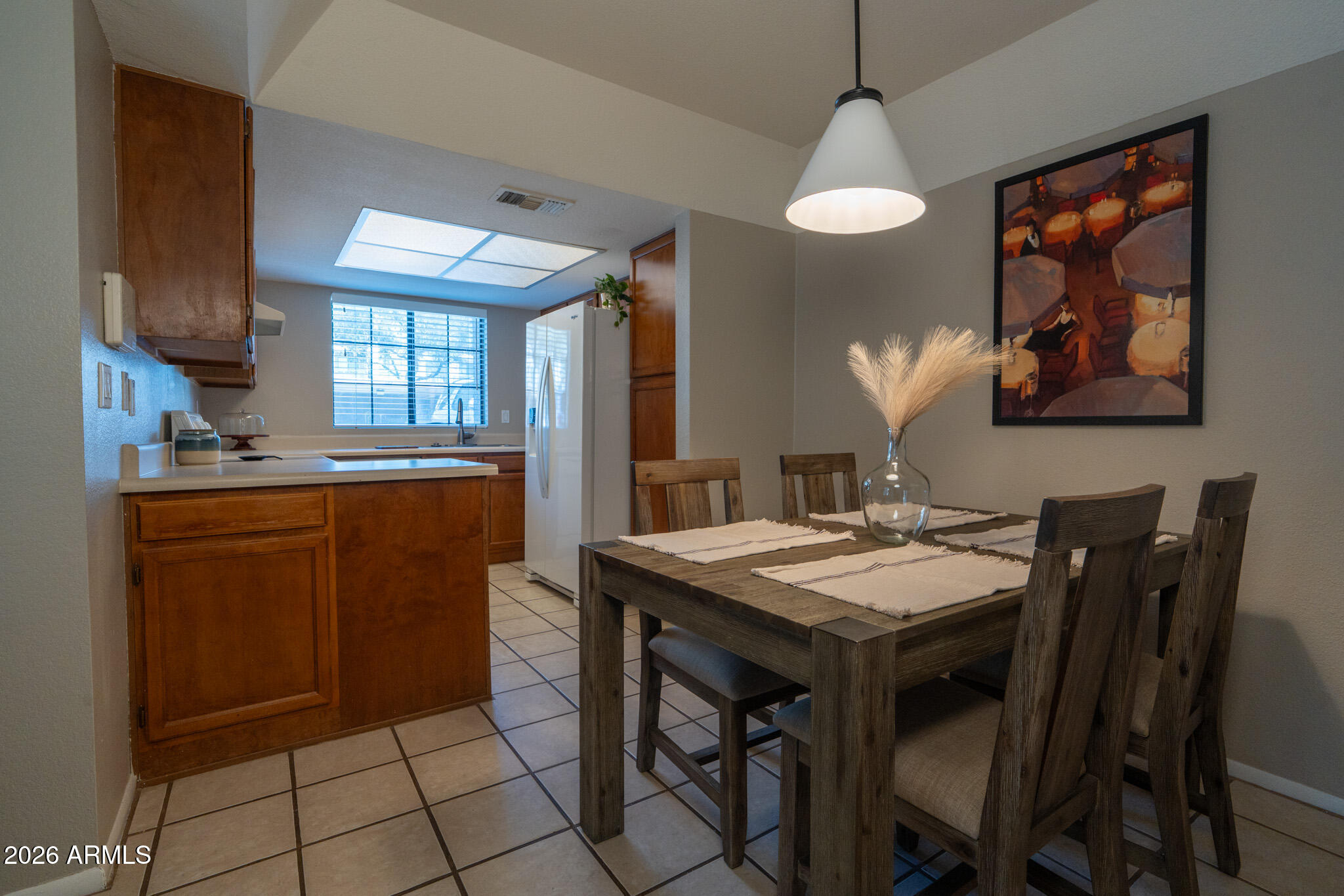 925 N COLLEGE Avenue G128