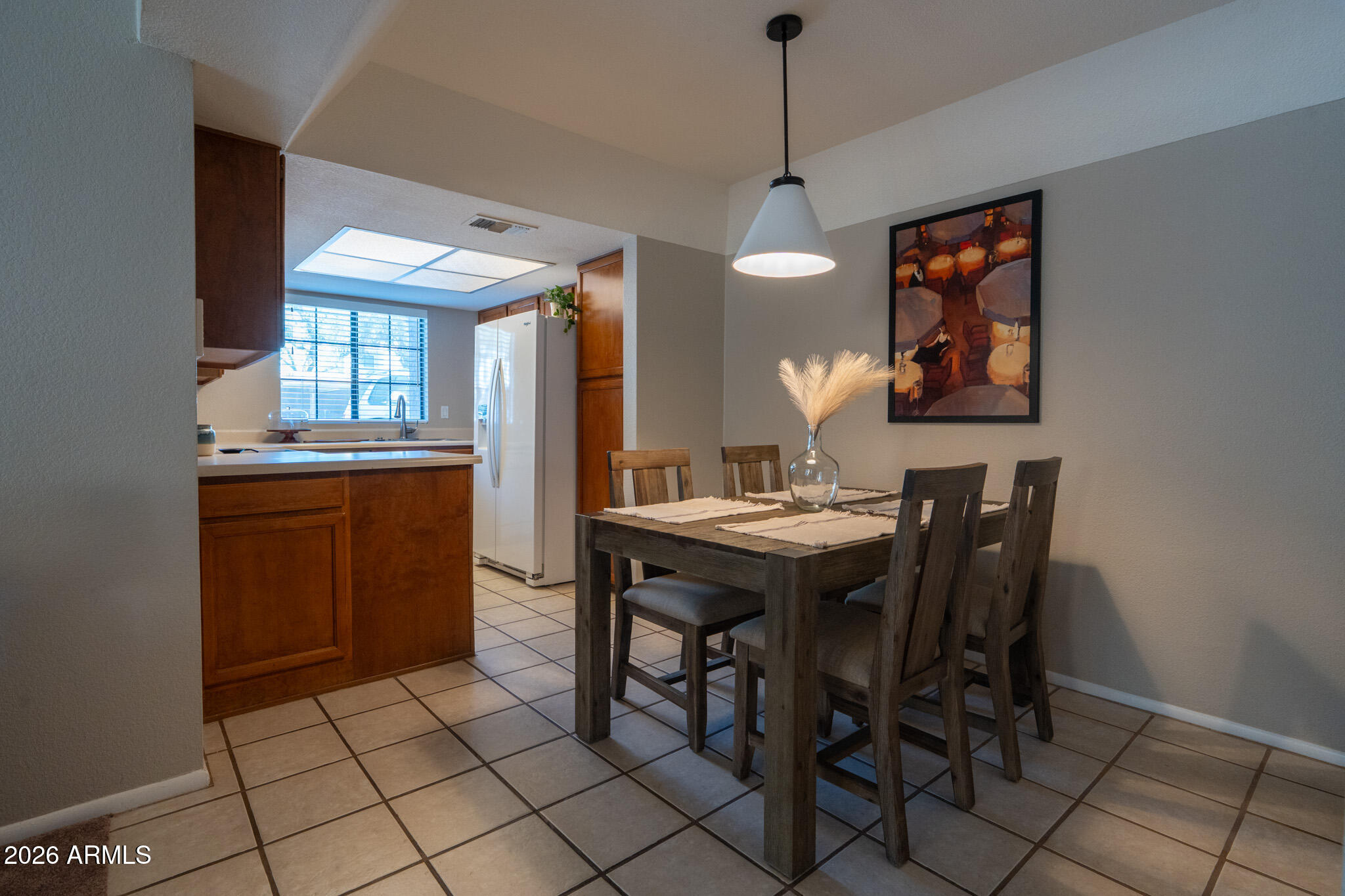 925 N COLLEGE Avenue G128