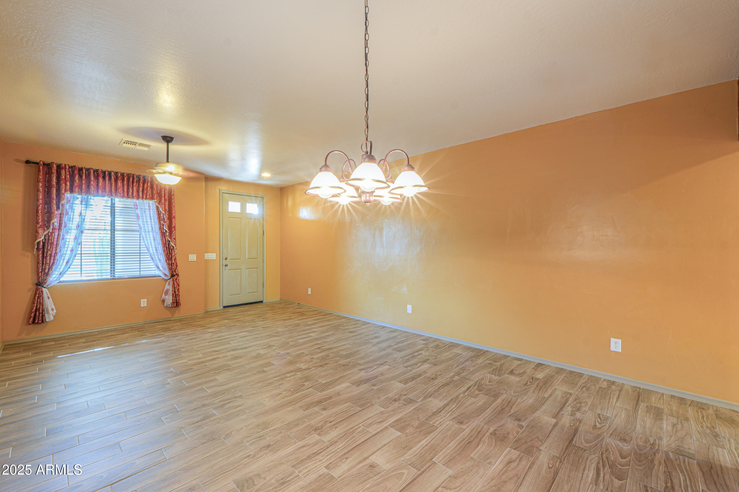 19321 N Tara Lane Lane