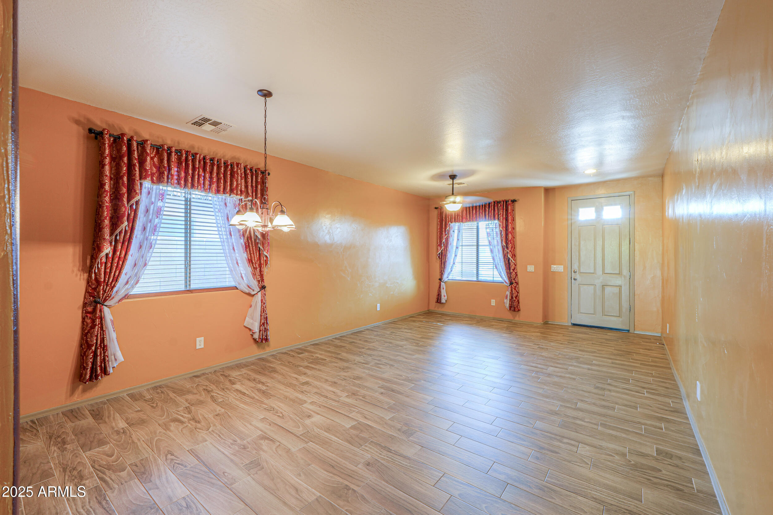 19321 N Tara Lane Lane