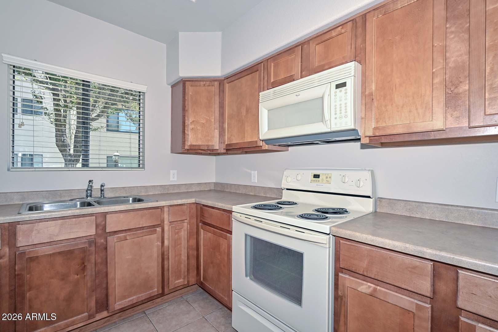750 E Northern Avenue 1100