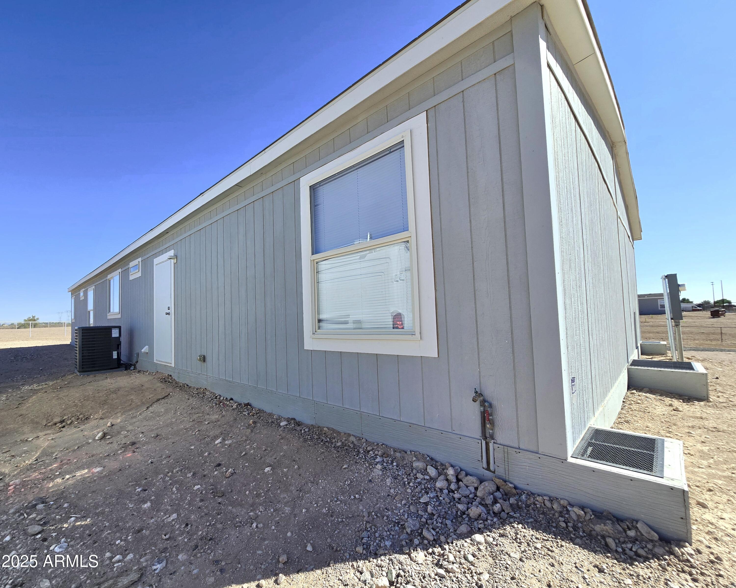 34436 W HUNTINGTON Drive