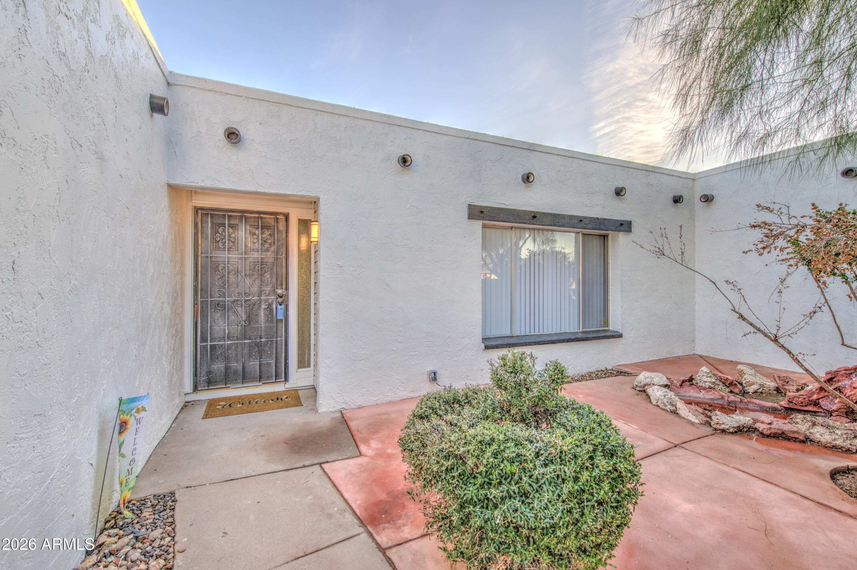 4733 W HAYWARD Avenue