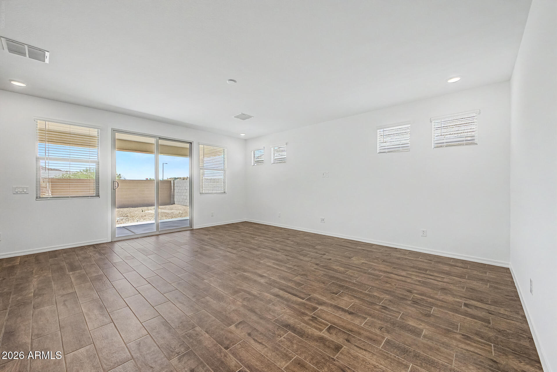 34380 N Timberlake Manor