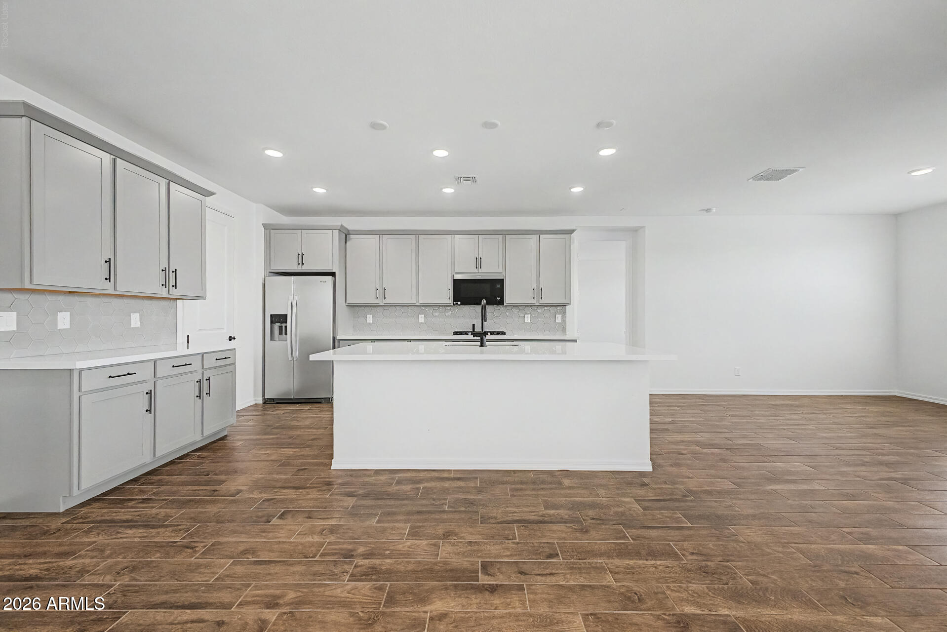 34380 N Timberlake Manor