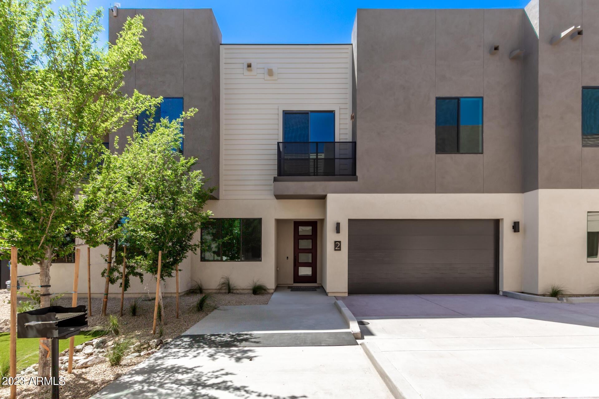 1625 E Lamar Road 1