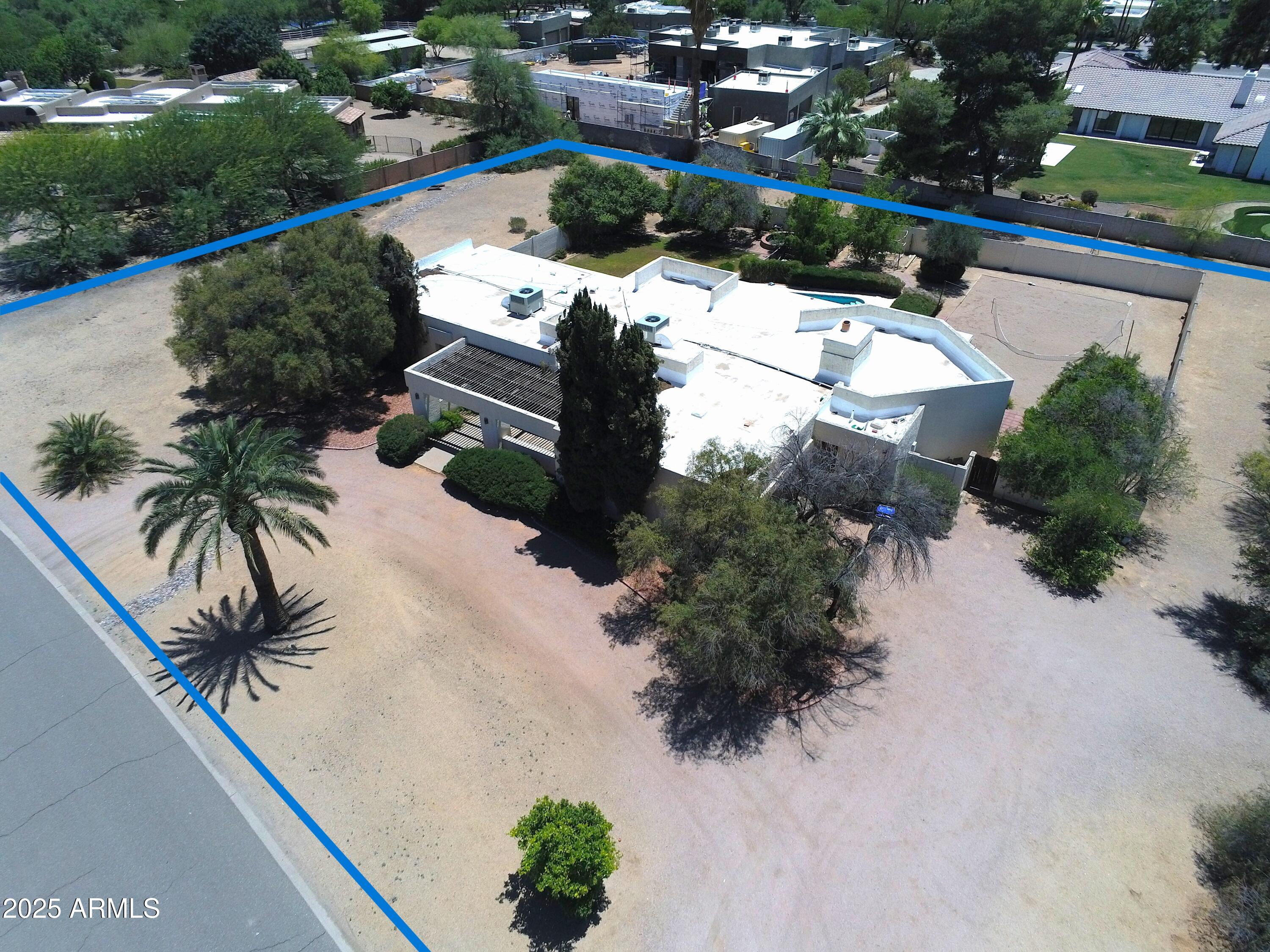 5905 E DONNA Lane