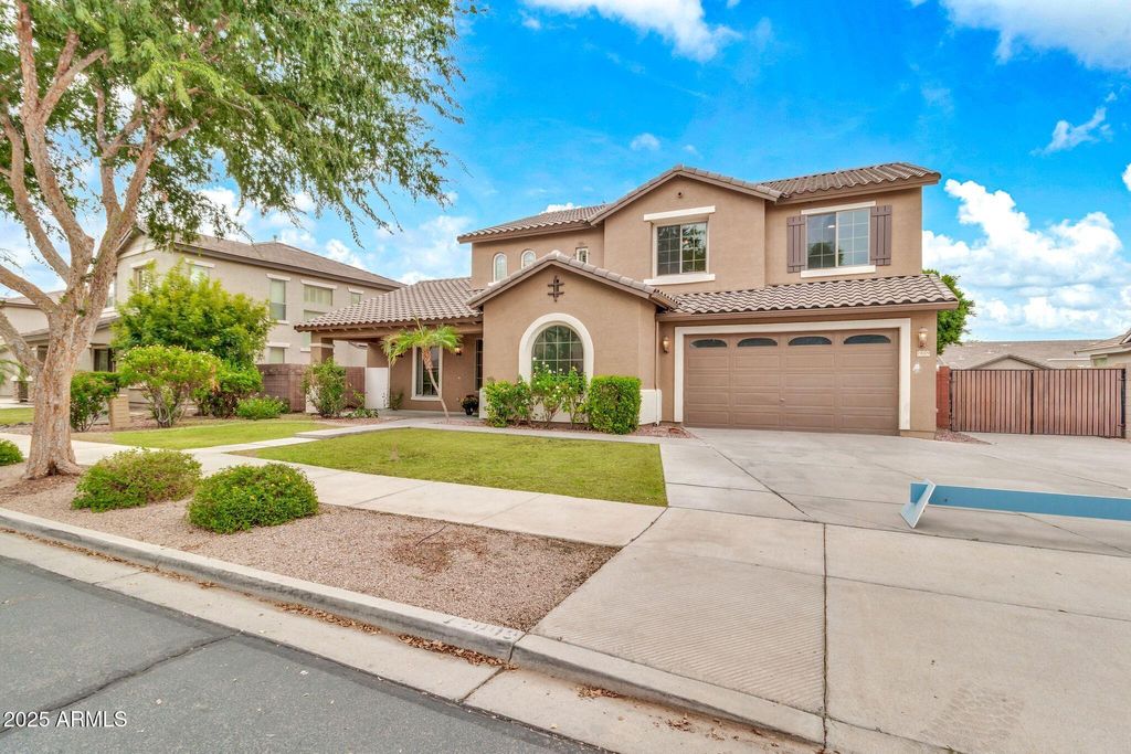 Photo of 19009 E Cattle Drive, Queen Creek, AZ 85142 (MLS # 6930451)