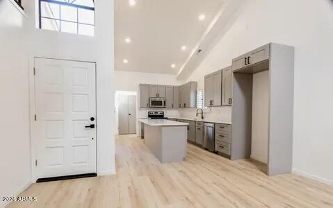 8540 N CENTRAL Avenue 1