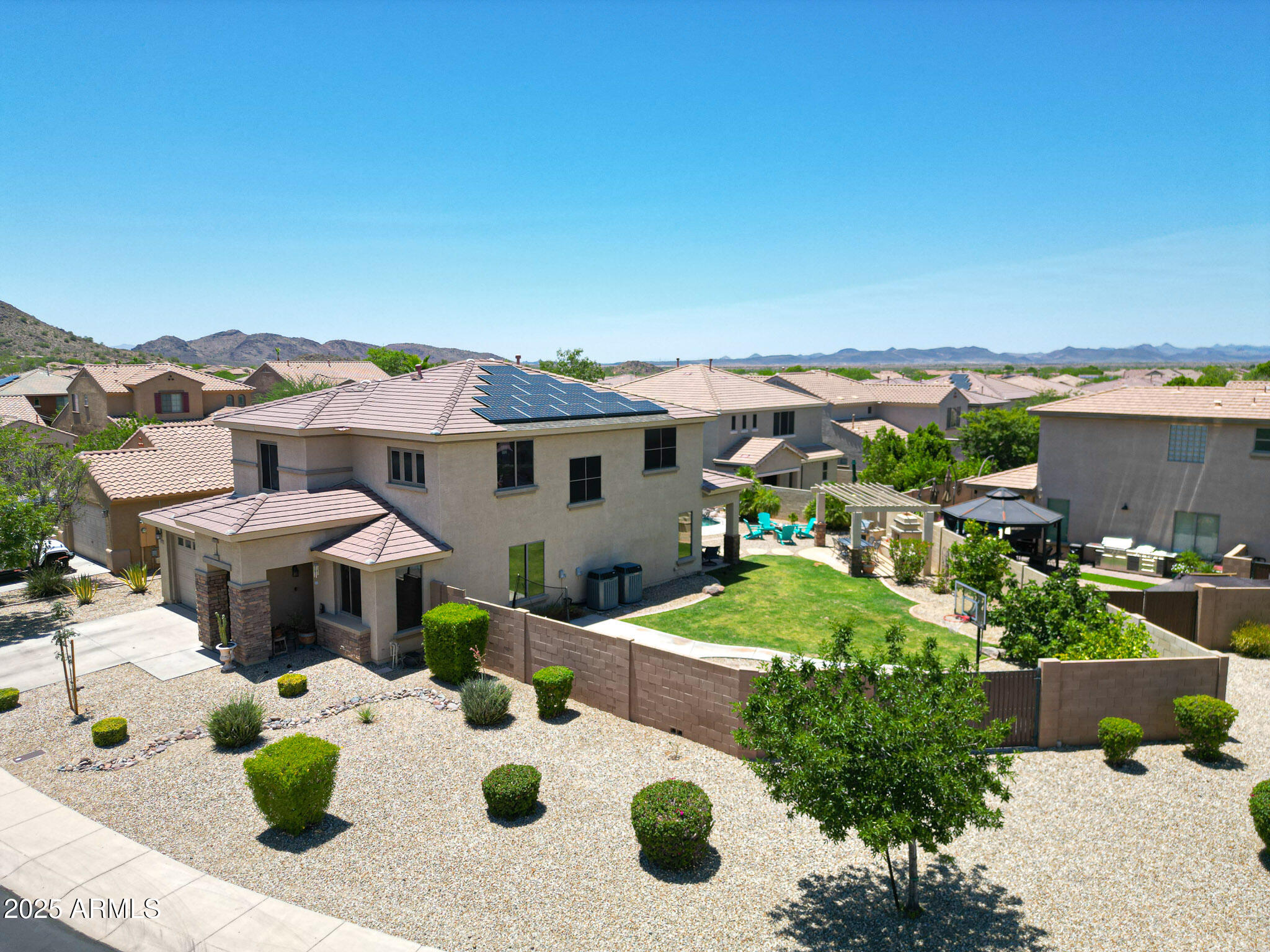 6712 W Miner Trail