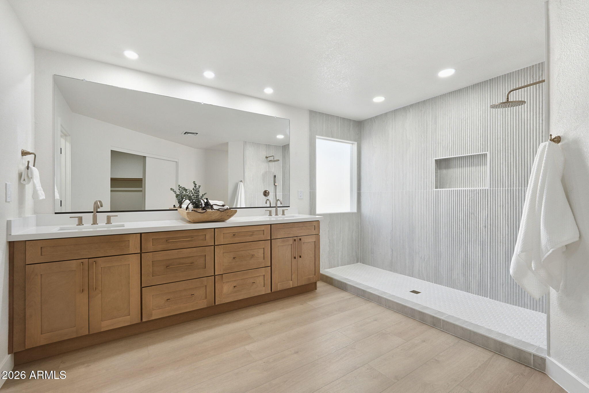 1811 S 39TH Street 55