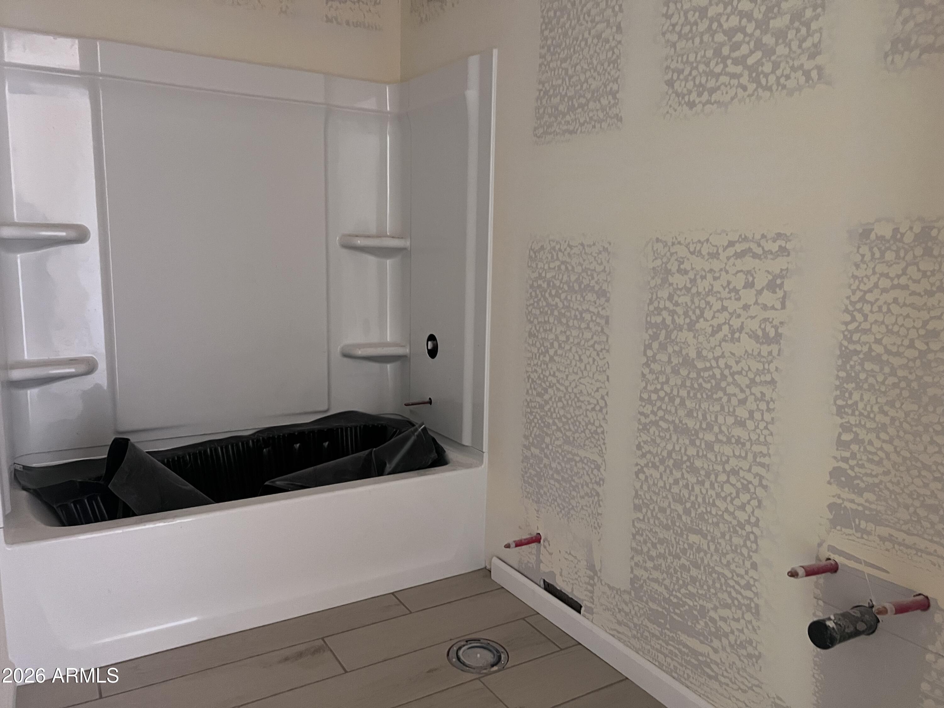 9530 W TAMARISK Avenue