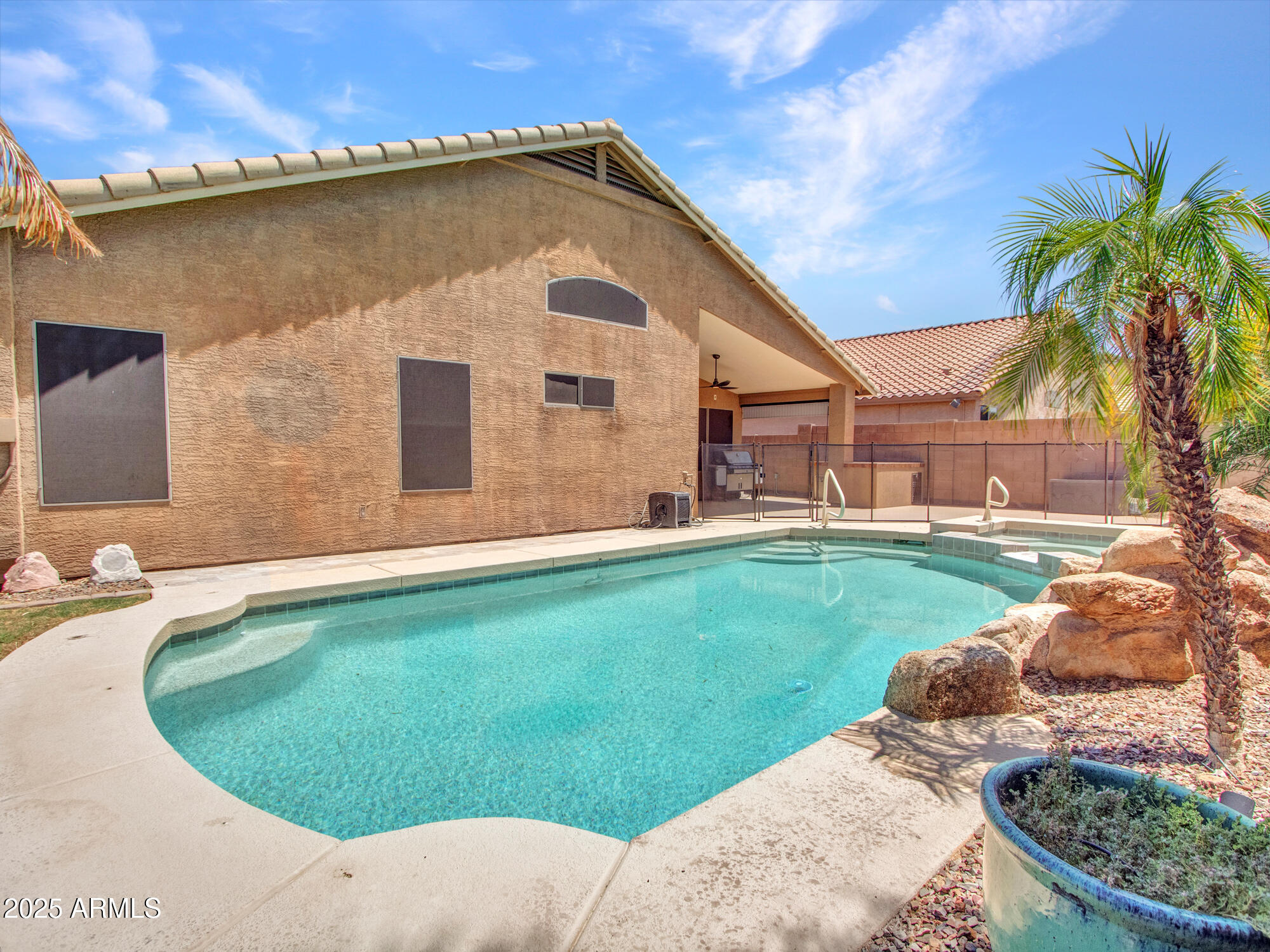 Goodyear, Arizona 85338, United States, 4 Bedrooms Bedrooms, ,2 BathroomsBathrooms,Residential,Pending,182383