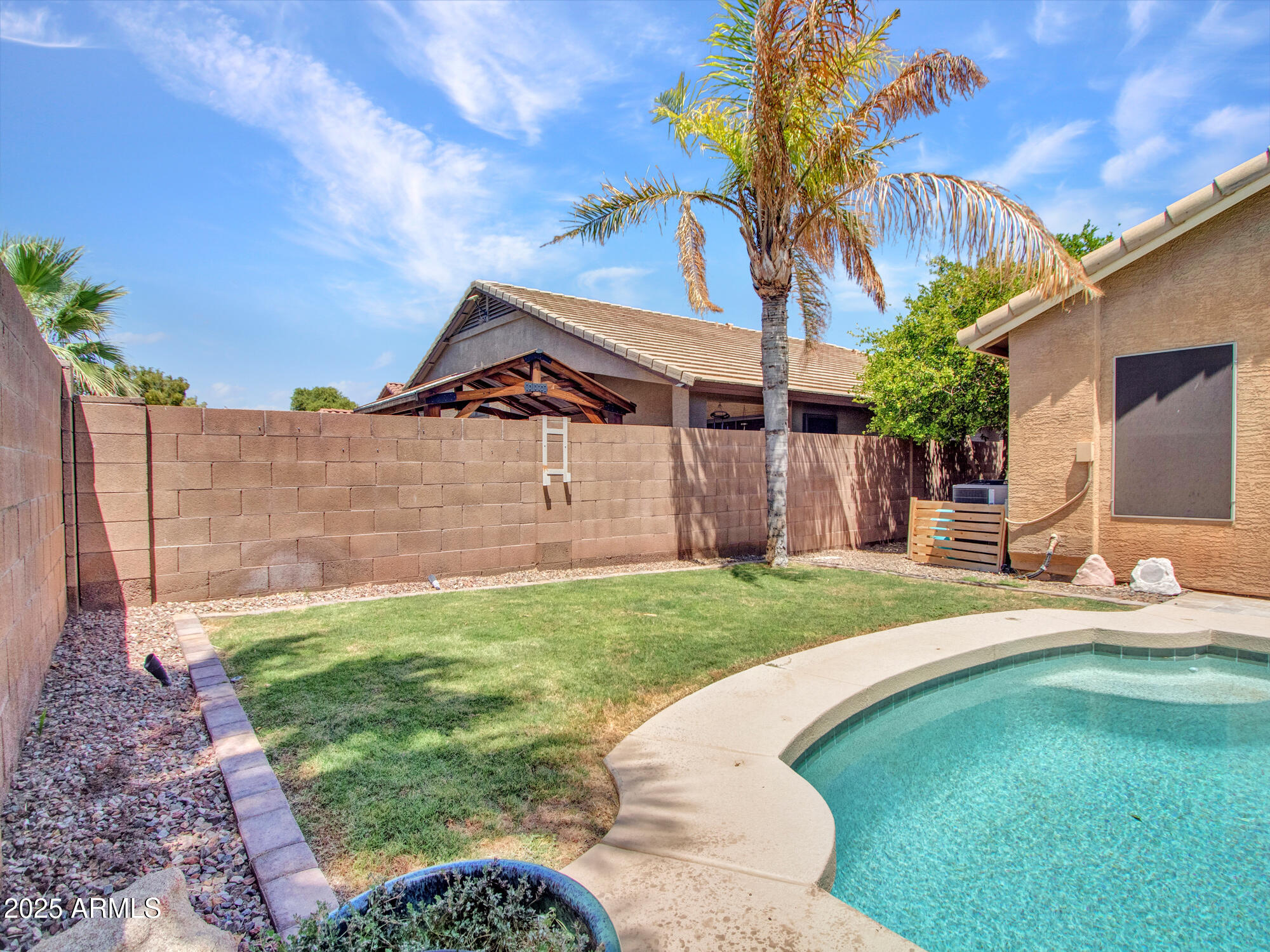 Goodyear, Arizona 85338, United States, 4 Bedrooms Bedrooms, ,2 BathroomsBathrooms,Residential,Pending,182383