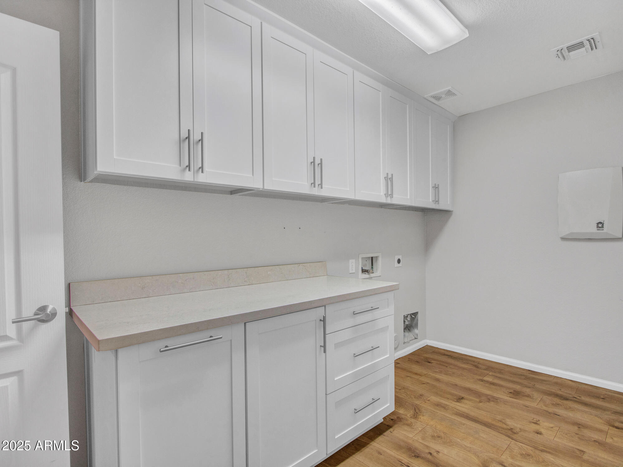 Goodyear, Arizona 85338, United States, 4 Bedrooms Bedrooms, ,2 BathroomsBathrooms,Residential,Pending,182383