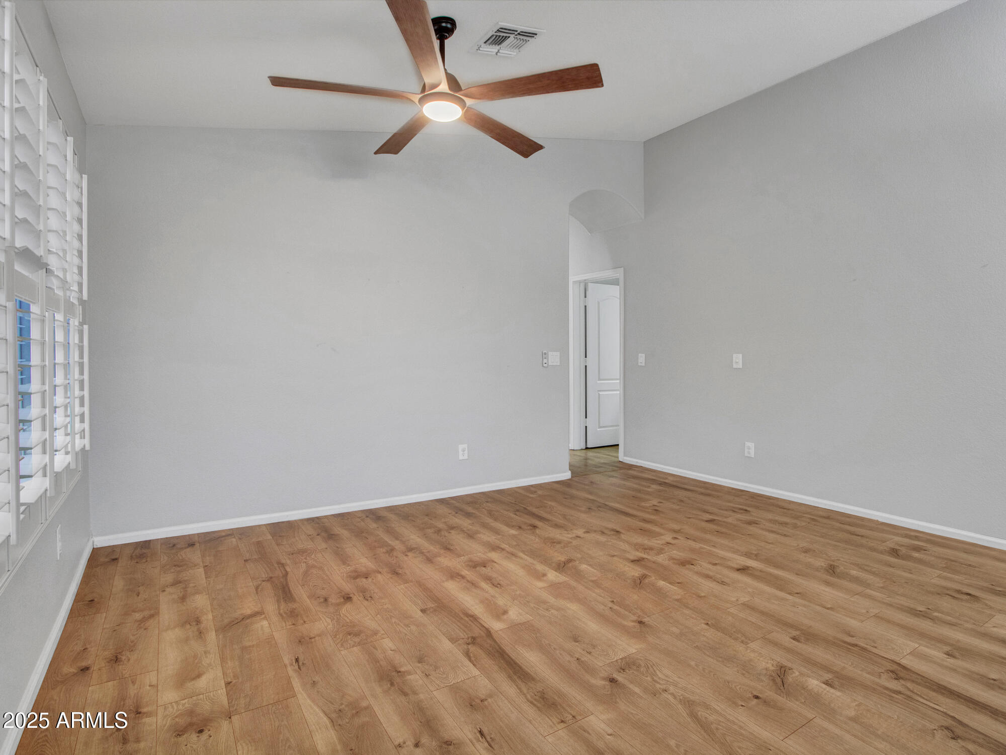 Goodyear, Arizona 85338, United States, 4 Bedrooms Bedrooms, ,2 BathroomsBathrooms,Residential,Pending,182383