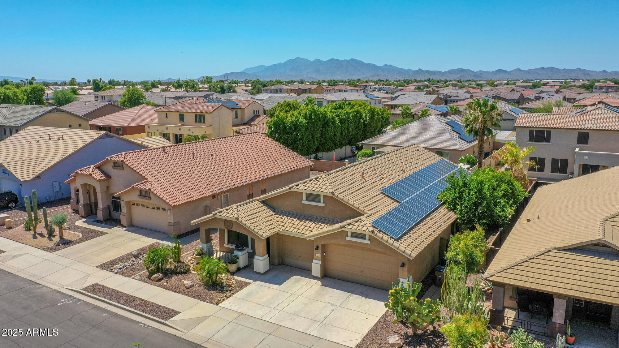 Goodyear, Arizona 85338, United States, 4 Bedrooms Bedrooms, ,2 BathroomsBathrooms,Residential,Pending,182383