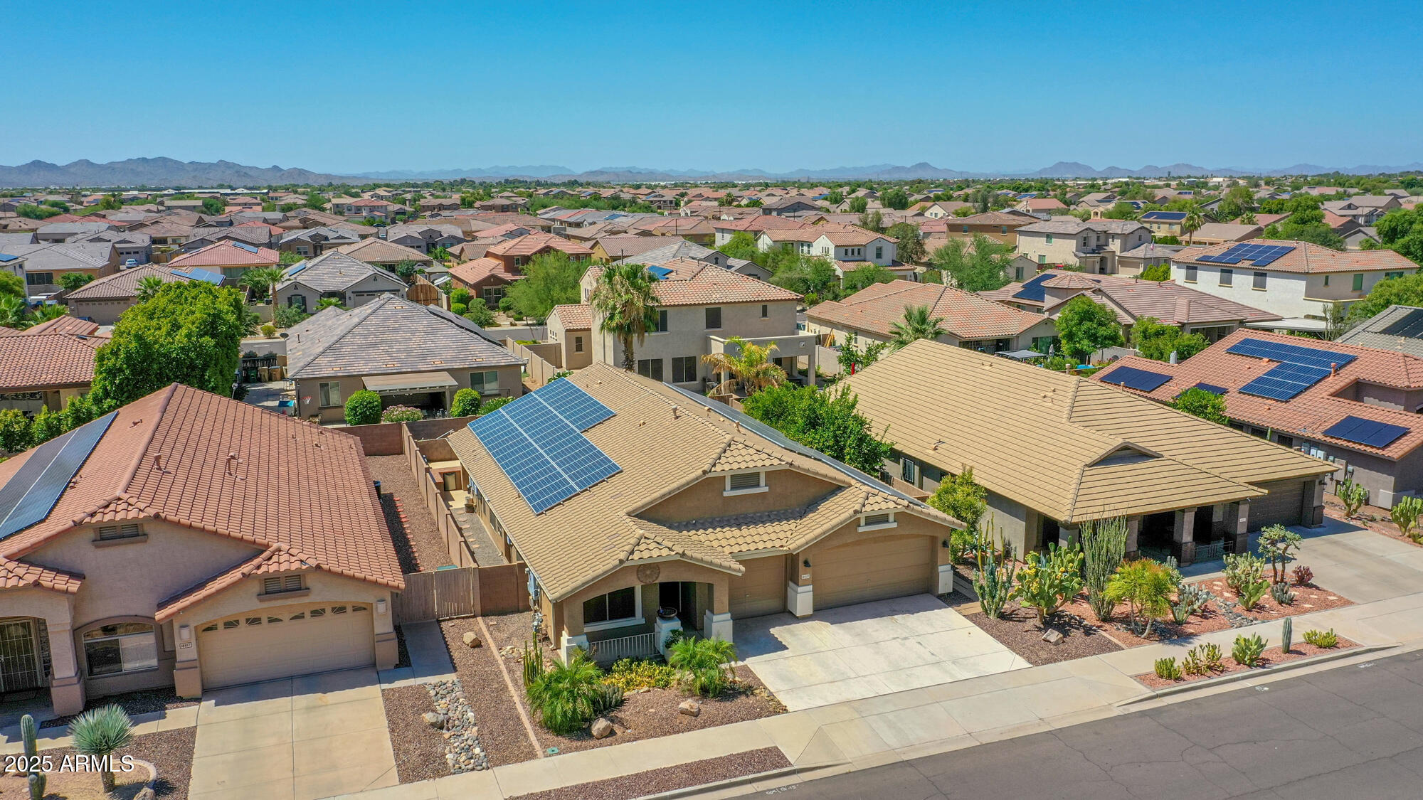 Goodyear, Arizona 85338, United States, 4 Bedrooms Bedrooms, ,2 BathroomsBathrooms,Residential,Pending,182383