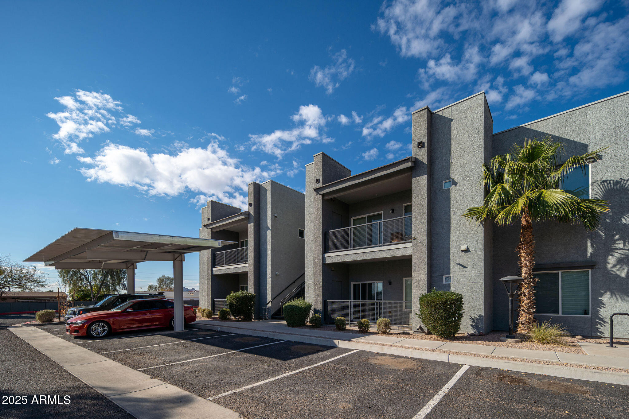 2525 E Siesta Lane